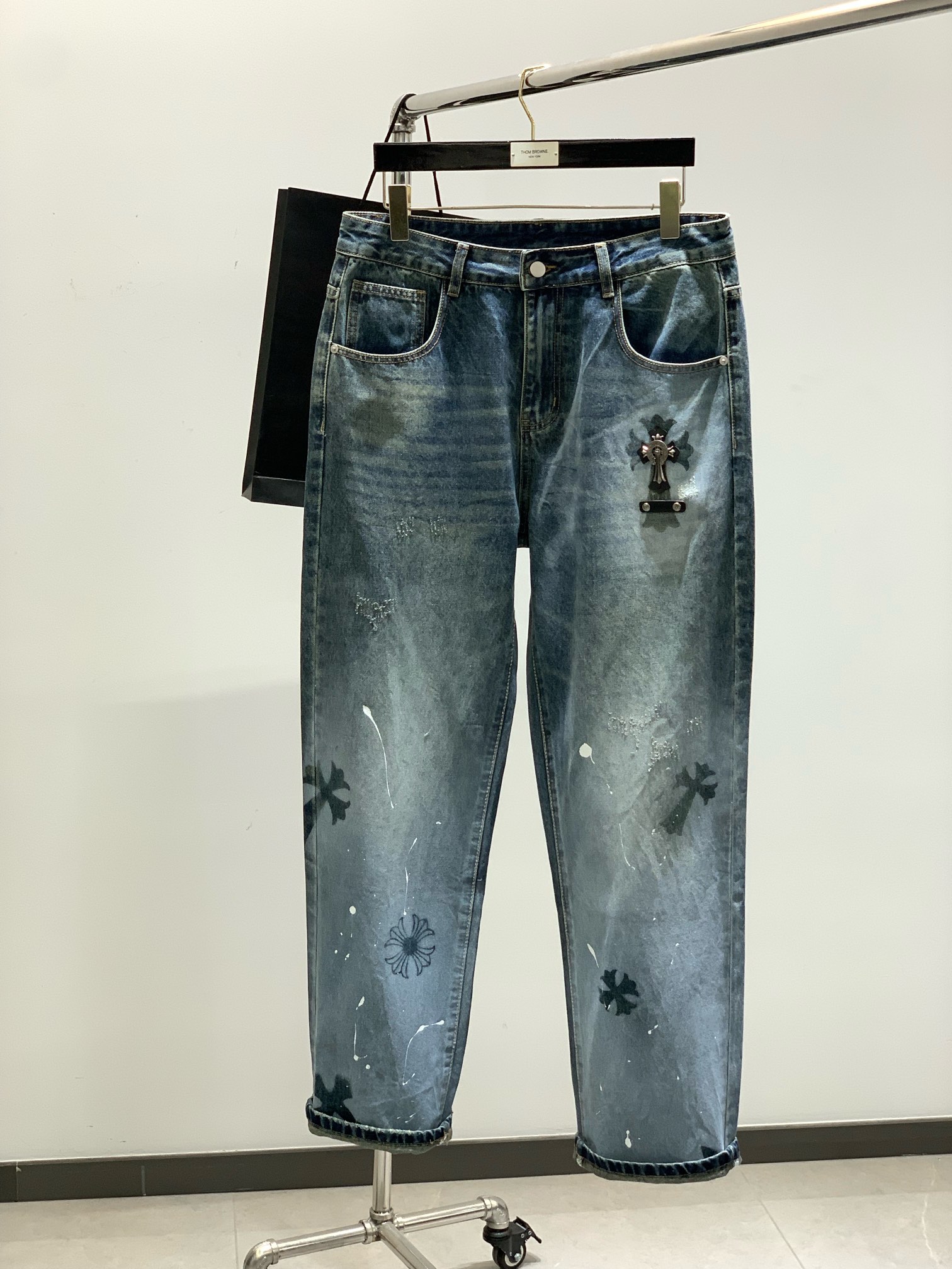 ，Chrome Hearts 克罗心，2025春季新品，专柜同步有售，原单狠货，时尚休闲水洗牛仔裤，采用