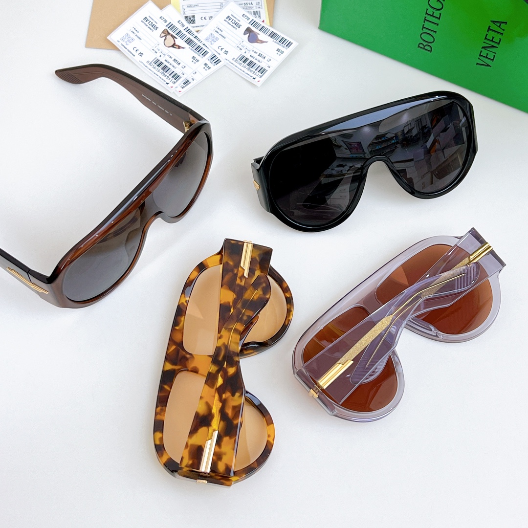  齐色
超酷大风镜 巨显脸小
BOTTEGA VENETA
MOD：BV1345
SIZE：132口1-
