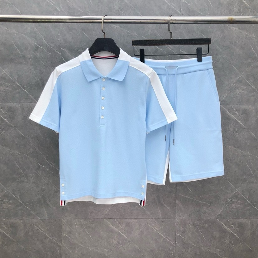 🔥THOM BROWNE 汤姆布朗 TB前后拼色朱地短裤    可配套装\n码数：1-5  颜色：单色\