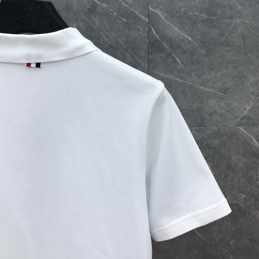 🔥THOM BROWNE 汤姆布朗 TB前后拼色朱地翻领POLO衫，短袖翻领T恤，\n可配套装\n码数：