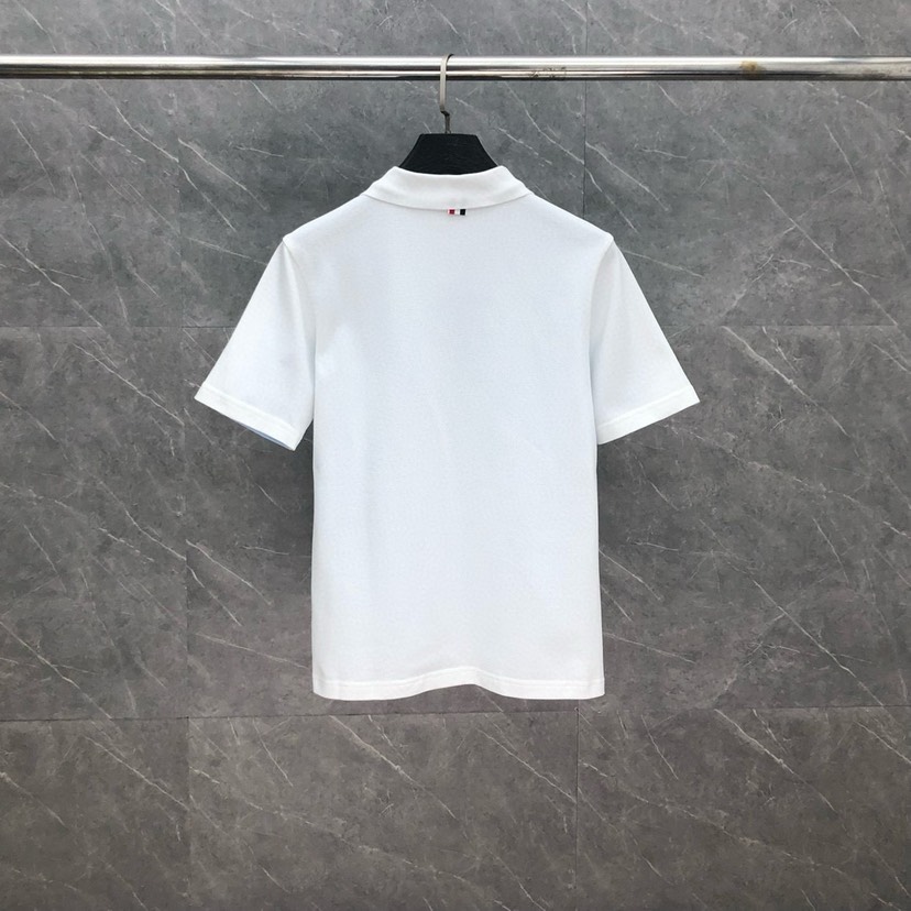 🔥THOM BROWNE 汤姆布朗 TB前后拼色朱地翻领POLO衫，短袖翻领T恤套装\n可配套装\n码数