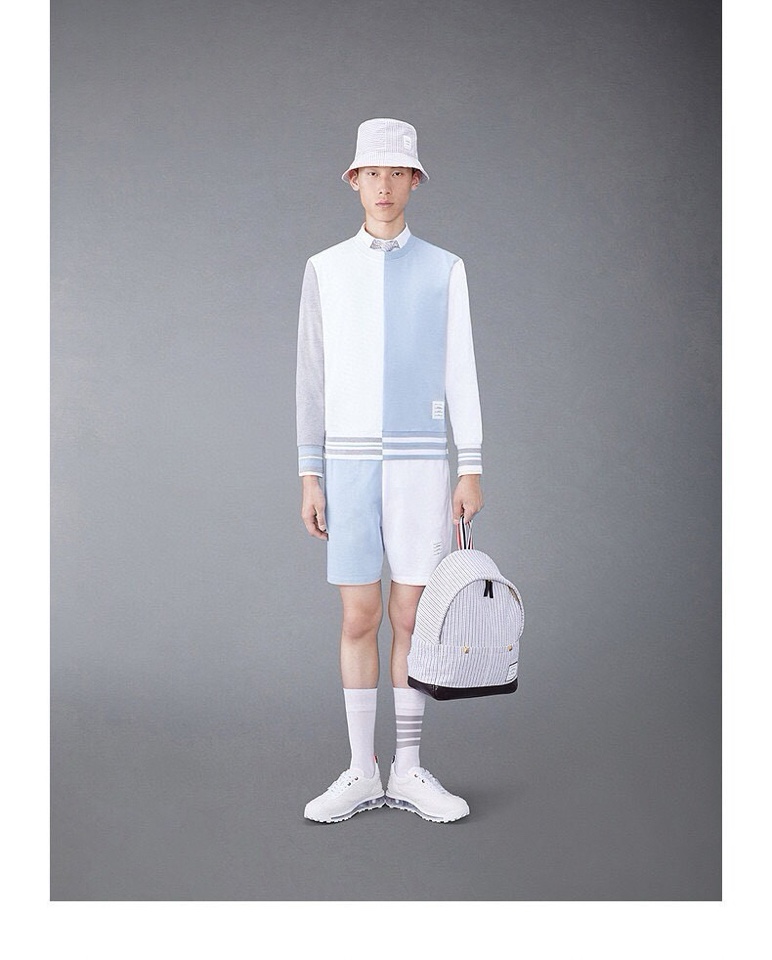 🔥THOM BROWNE 汤姆布朗 TB左右拼平纹短裤\n可配套装\n码数：1-5  颜色：单色\n（下