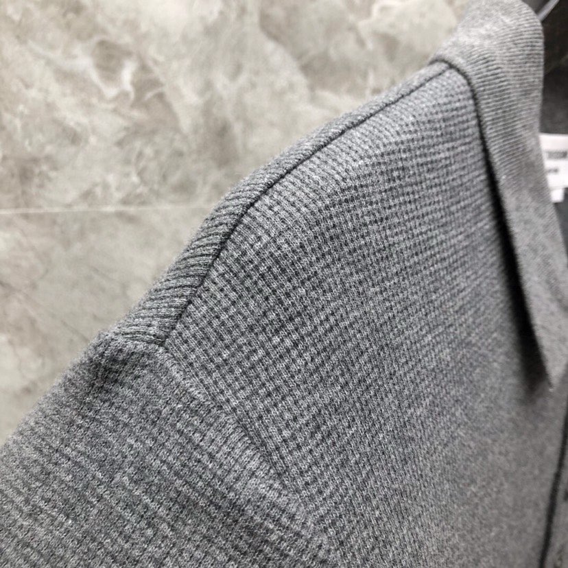 🔥THOM BROWNE 汤姆布朗 TB华夫格翻领T恤POLO衫  \n\n码数：1-5  颜色：白、浅