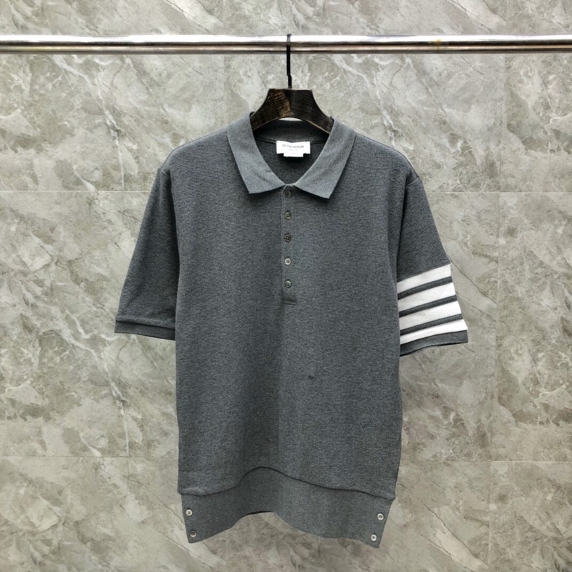 🔥THOM BROWNE 汤姆布朗 TB华夫格翻领T恤POLO衫  \n\n码数：1-5  颜色：白、浅
