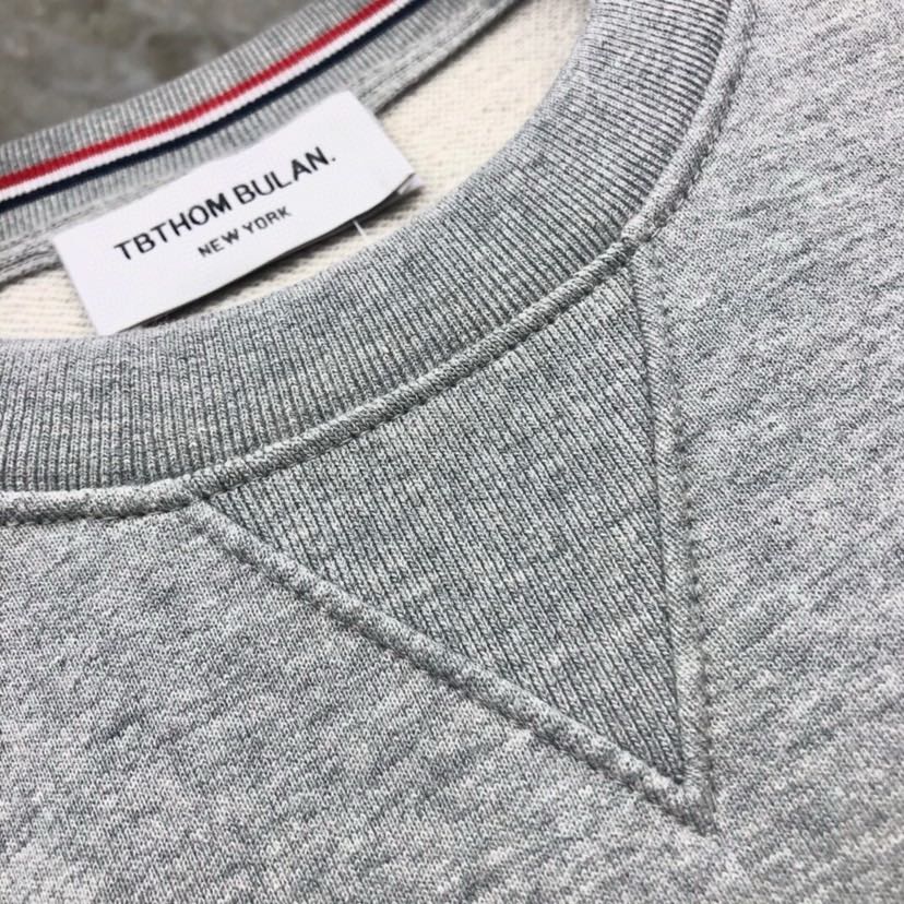🔥THOM BROWNE 汤姆布朗 TB基本款圆领卫衣，男女同款情侣款\n\n码数：00-6  颜色：6