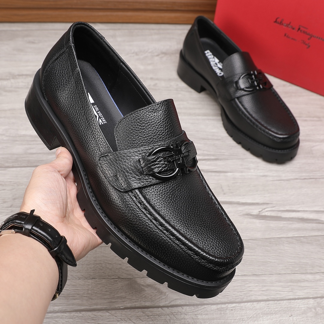 Ferragamo Men's Black Leather Loafers with Buckle - Sizes 38-44 EU 5 i1744944335 6381 3