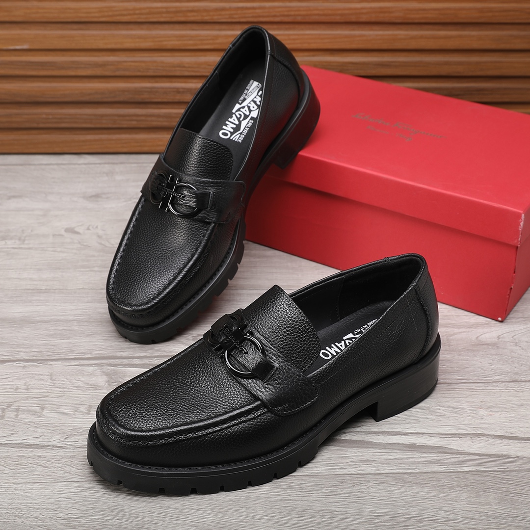 Ferragamo Men's Black Leather Loafers with Buckle - Sizes 38-44 EU 2 i1744944335 9487 0