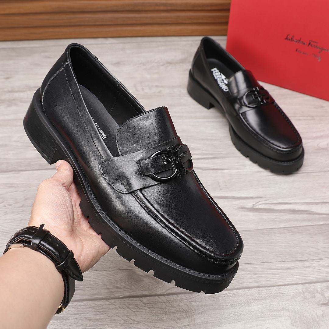 Salvatore Ferragamo Men's Black Leather Loafers with Metal Buckle 5 i1744944596 3702 3