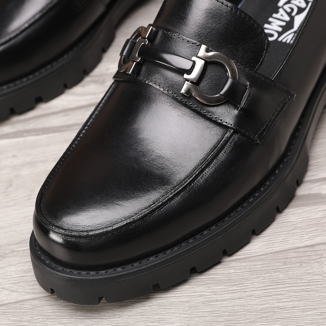 Ferragamo Men's Leather Loafers with Classic Buckle - Black, Sizes 38-44 8 i1744944683 190 6