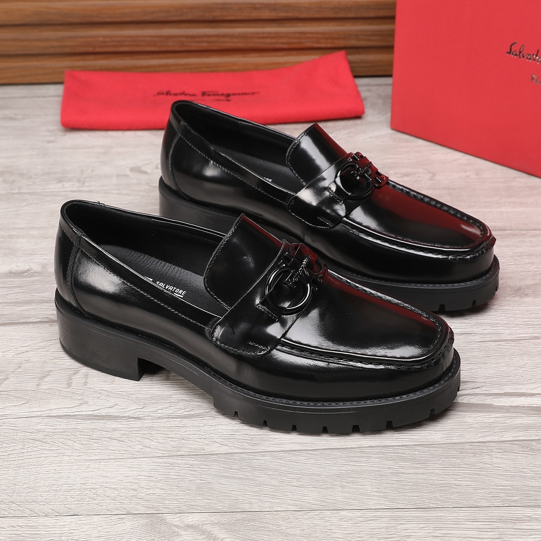 Salvatore Ferragamo Men's Black Leather Loafers with Signature Buckle 4 i1744944776 3641 2