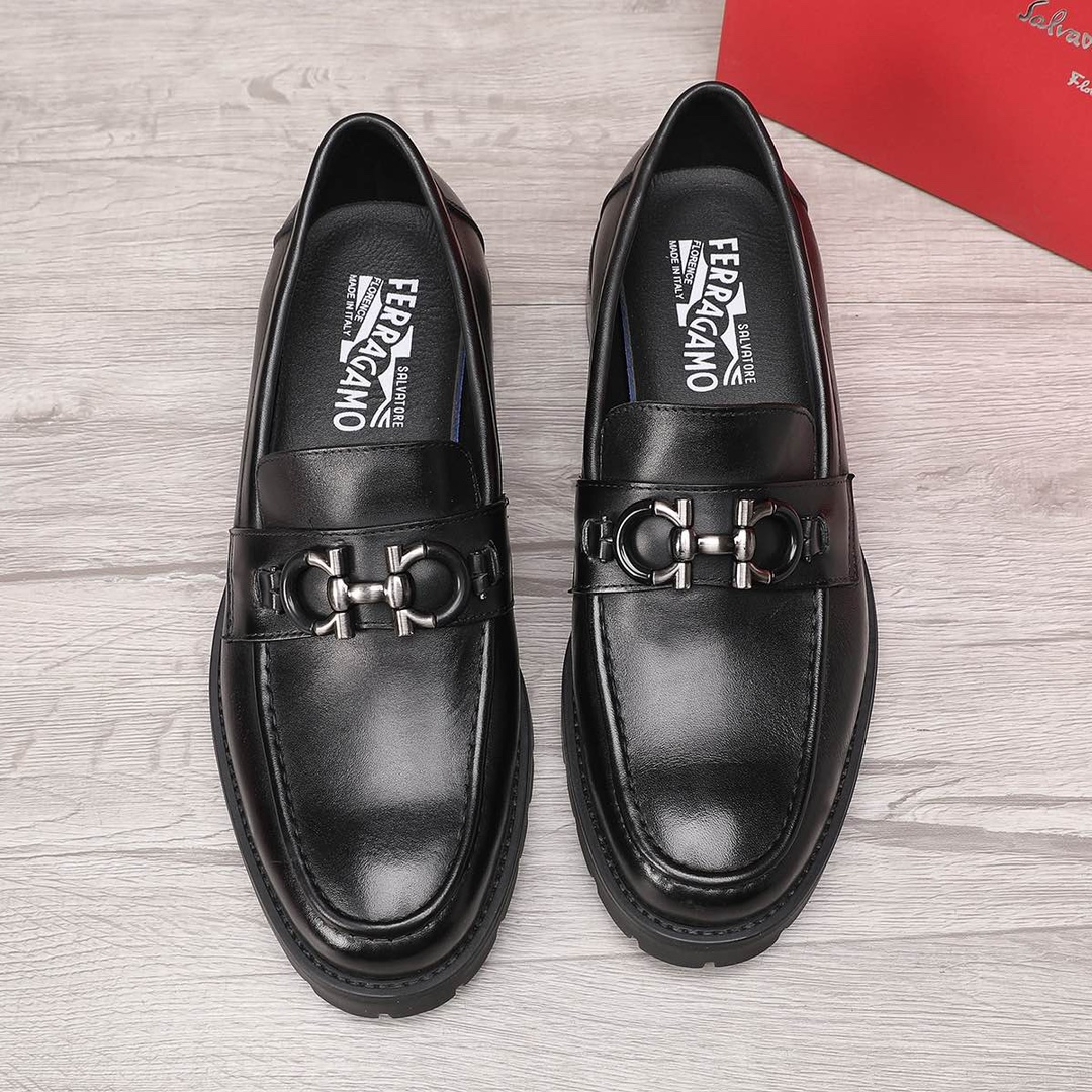 Salvatore Ferragamo Men's Leather Loafers with Metal Buckle - Black 6 i1744944902 3569 4