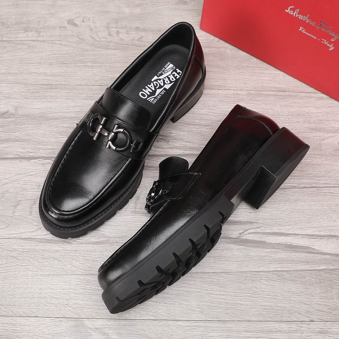 Salvatore Ferragamo Men's Leather Loafers with Metal Buckle - Black 3 i1744944902 7682 1