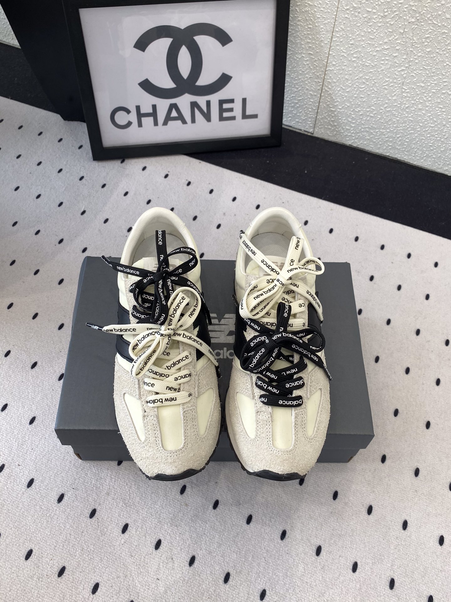 NO:252389,Men's size NB New Balance new jogging shoes Retro pioneer casual sports jogging shoes Italian street style in the 1970s Multi-lace matching outfit Girly sense Full of fashion Original model opening combination outsole size women 35-40 men 39-45 casual shoes/sports shoes, new balance, sneakers19860909男码 NB新百伦新款慢跑鞋 复古先锋休闲运动慢跑鞋 上世纪70年代的意大利街头风格 多鞋带搭配穿搭 少女感 时尚感十足 原版开模组合大底 码数女35-40 男39-45,休闲鞋/运动鞋,new balance,sneakers,Women's Shoes