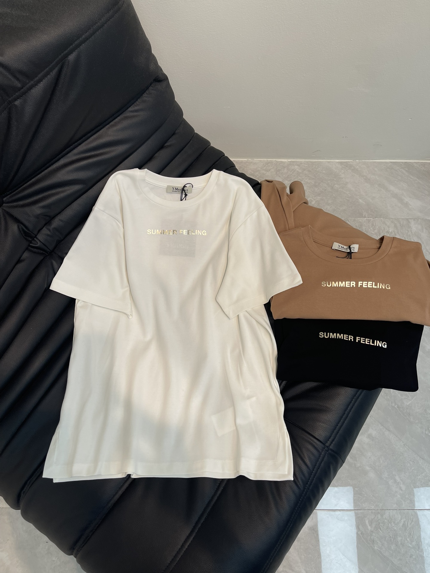 NO:327743,Early spring and summer series max newest letter printed short-sleeved round neck T-shirt three-color sml, T-shirt,tees, t-shirt,alexander wang19860909年早春夏系列max*新款字母印花短袖圆领t恤 三色sml,,T-shirt,tees，t-shirt,alexander wang,Women's clothing