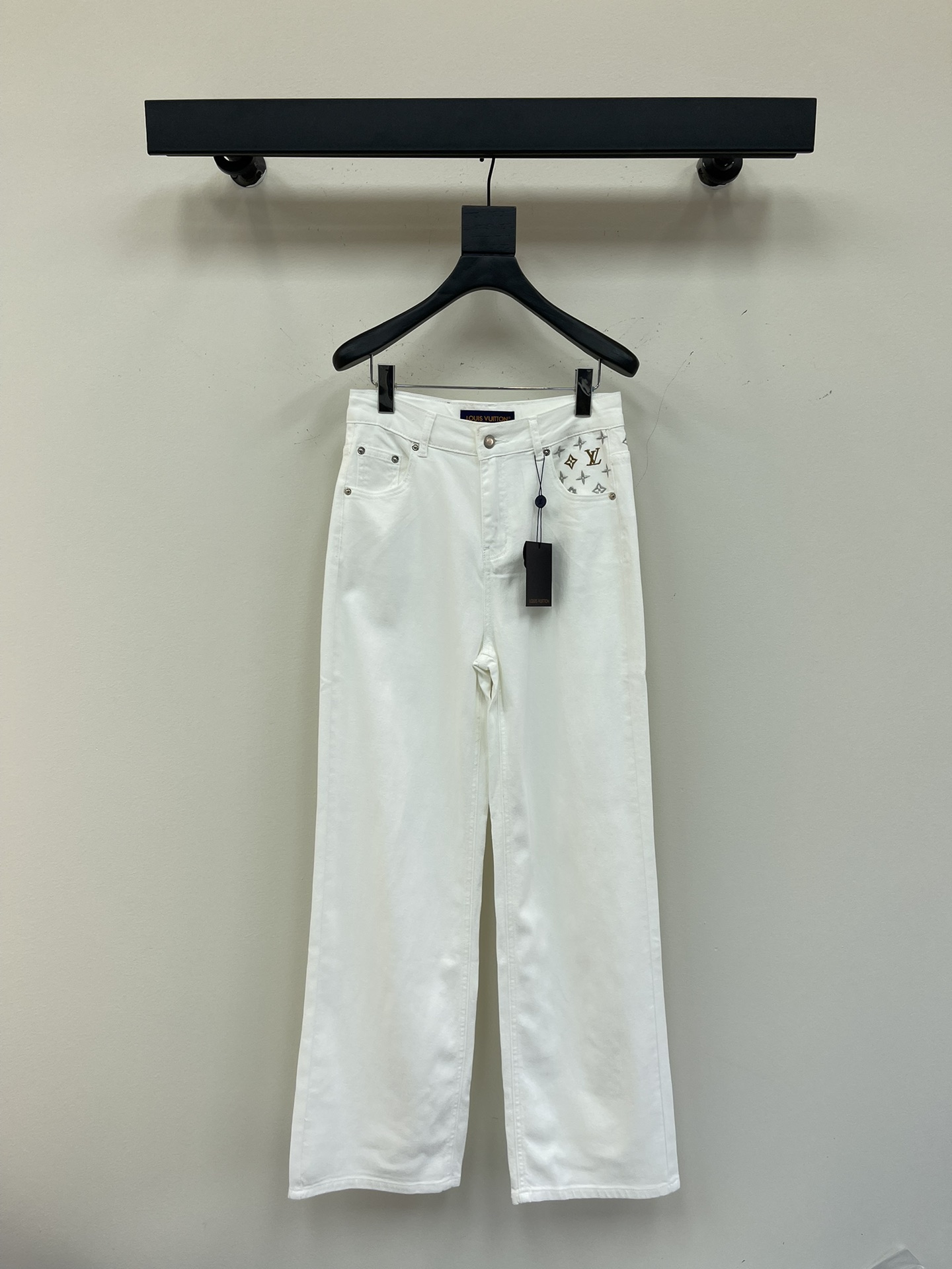 NO:327769,Prada * Heavy Industry Jacquard Jeans, made of high-end customized fabrics, very comfortable to wear, denim style, good inclusiveness, slim and versatile. High waist design, enhance temperament! sml,,prada,jeans,alexander wang19860909Prada *重工提花牛仔裤,采用高端定制面料,穿着非常舒适,牛仔版型,包容性好,显瘦百搭.高腰设计,提升气质!sml,,prada,jeans,alexander wang,Women's clothing