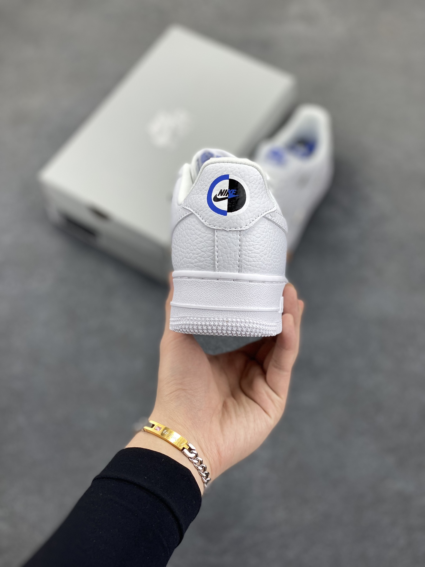 图片[4]-福利特价 Nike Air Force 1 Low 小银勾 空军一号低帮运动休闲板鞋 原楦头原纸板 打造纯正空军版型 专注外贸渠道 全掌内置蜂窝气垫 原盒配件 原厂中底钢印、拉帮完美 货号：CT1990-100 尺码：36 36.5 37.5 38 38.5 39 40 40.5 41 42 42.5 43 44 44.5 45-选品中心