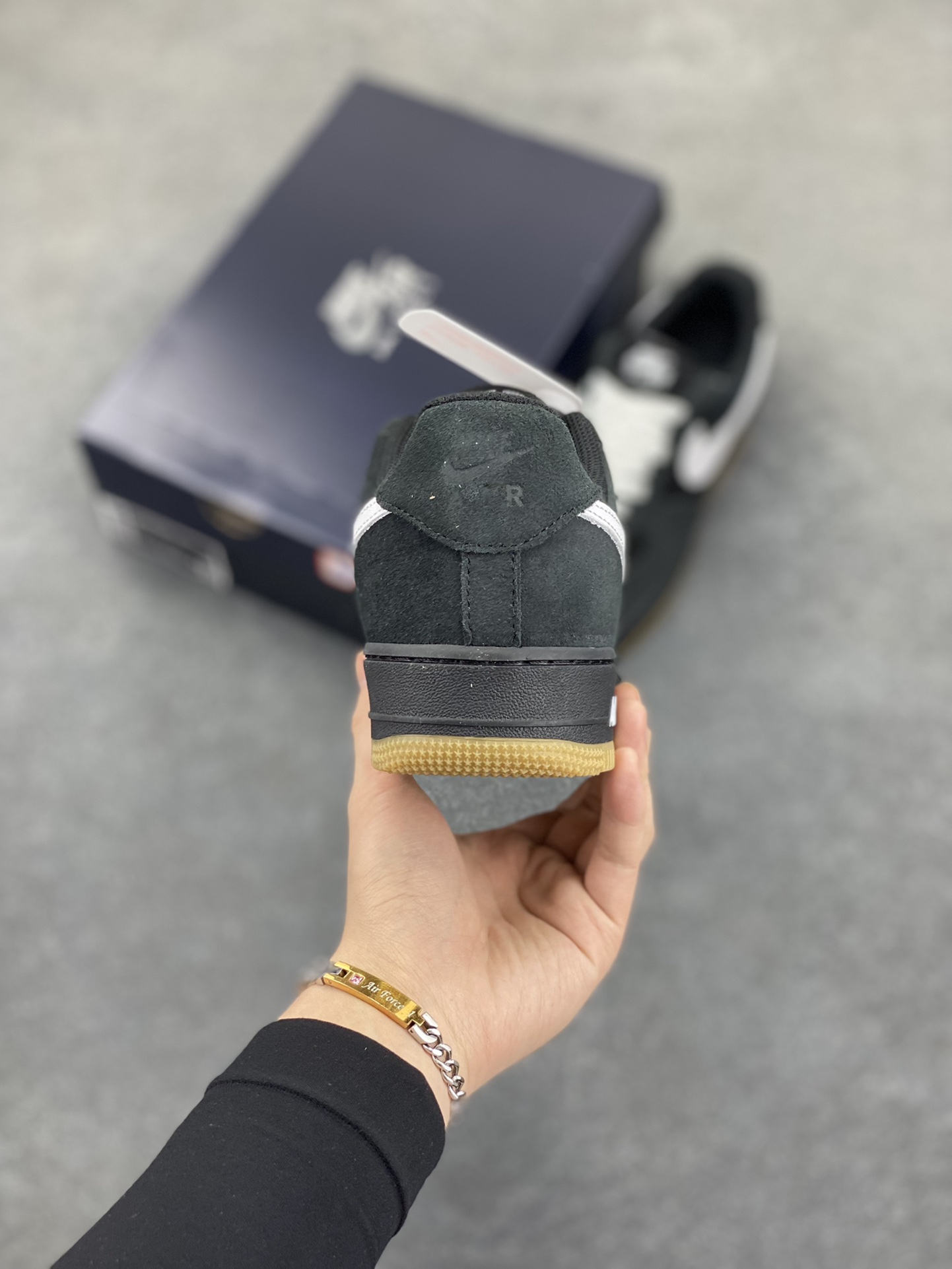 图片[4]-Nike Air Force 1 Low 黑白生胶底 空军一号低帮运动休闲板鞋 原楦头原纸板 打造纯正空军版型#专注外贸渠道 全掌内置蜂窝气垫 #原盒配件 原厂中底钢印、拉帮完美 货号：IB6388-001 尺码：36 36.5 37.5 38 38.5 39 40 40.5 41 42 42.5 43 44 44.5 45-选品中心
