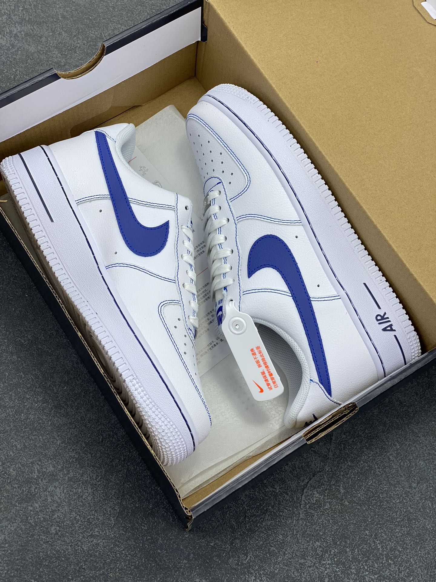 图片[9]-Nike Air Force 1 Low 白蓝 原楦头原纸板 打造纯正空军版型 专注外贸渠道 全掌内置蜂窝气垫 原盒配件 原厂中底钢印、拉帮完美 货号：HQ2037-100 尺码：36 36.5 37.5 38 38.5 39 40 40.5 41 42 42.5 43 44 44.5 45 46-选品中心
