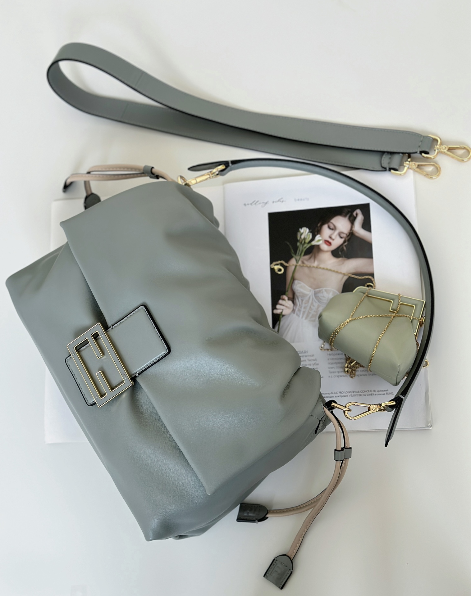Fendi Mamma Baguette Grote Tas - Zacht Lamsleer - Stijlvol en Lichtgewicht