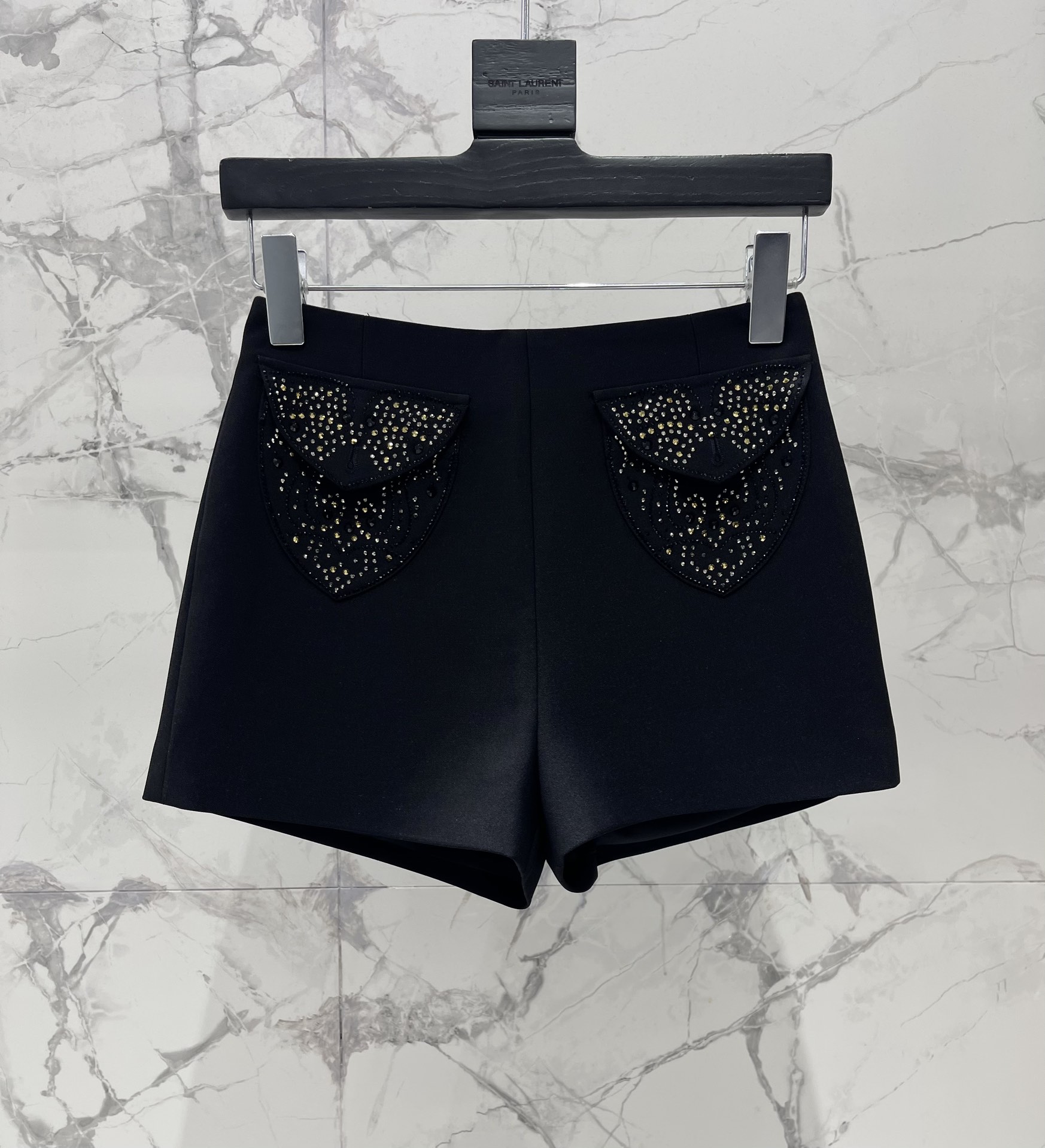 Versace Rhinestone Shorts: Elegant Design, Comfortable Fit, and Stylish Look 3 i1744969383 8279 1