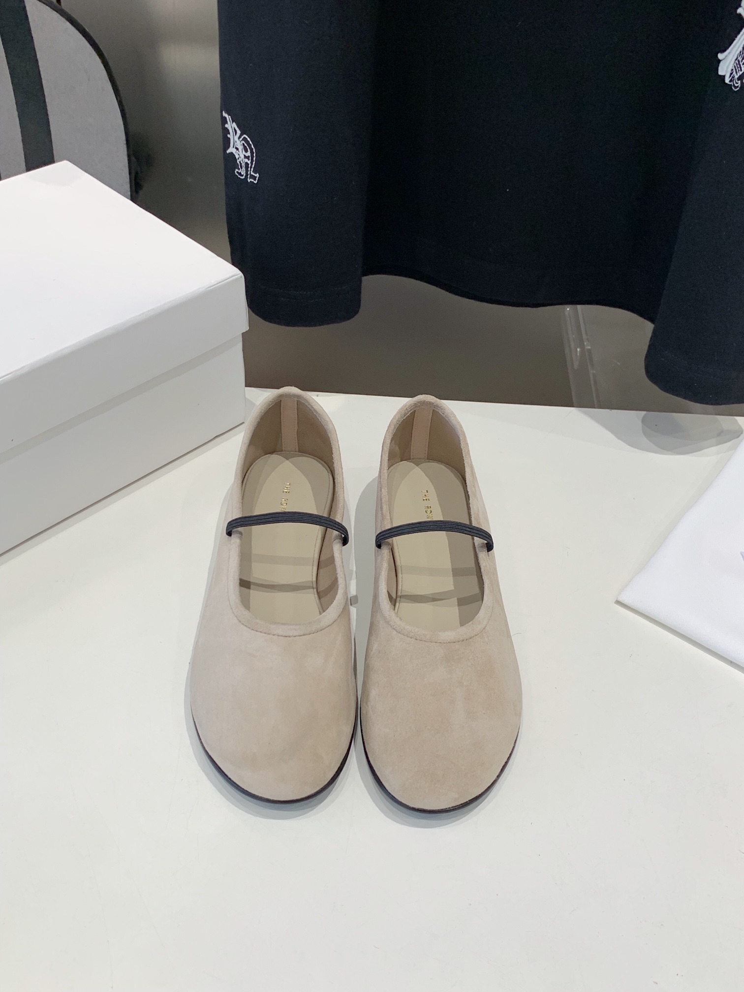 NO:240254,The niche trendy brand The Row 