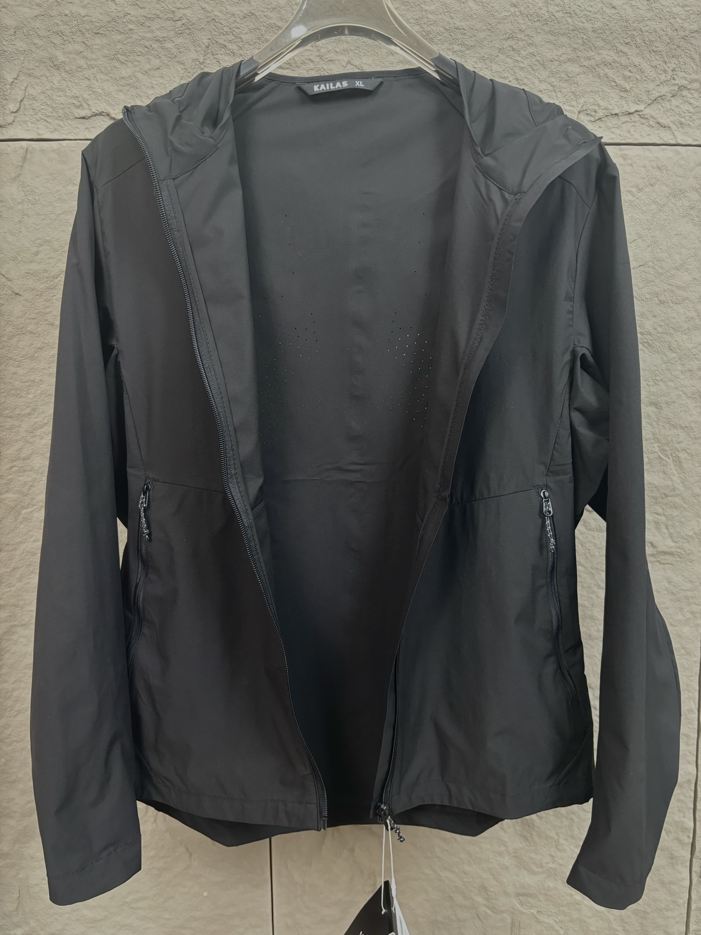 KAILAS Chaqueta Cortavientos Ligera con Protección UV para Senderismo al Aire Libre 7 i1744987449 9414 5