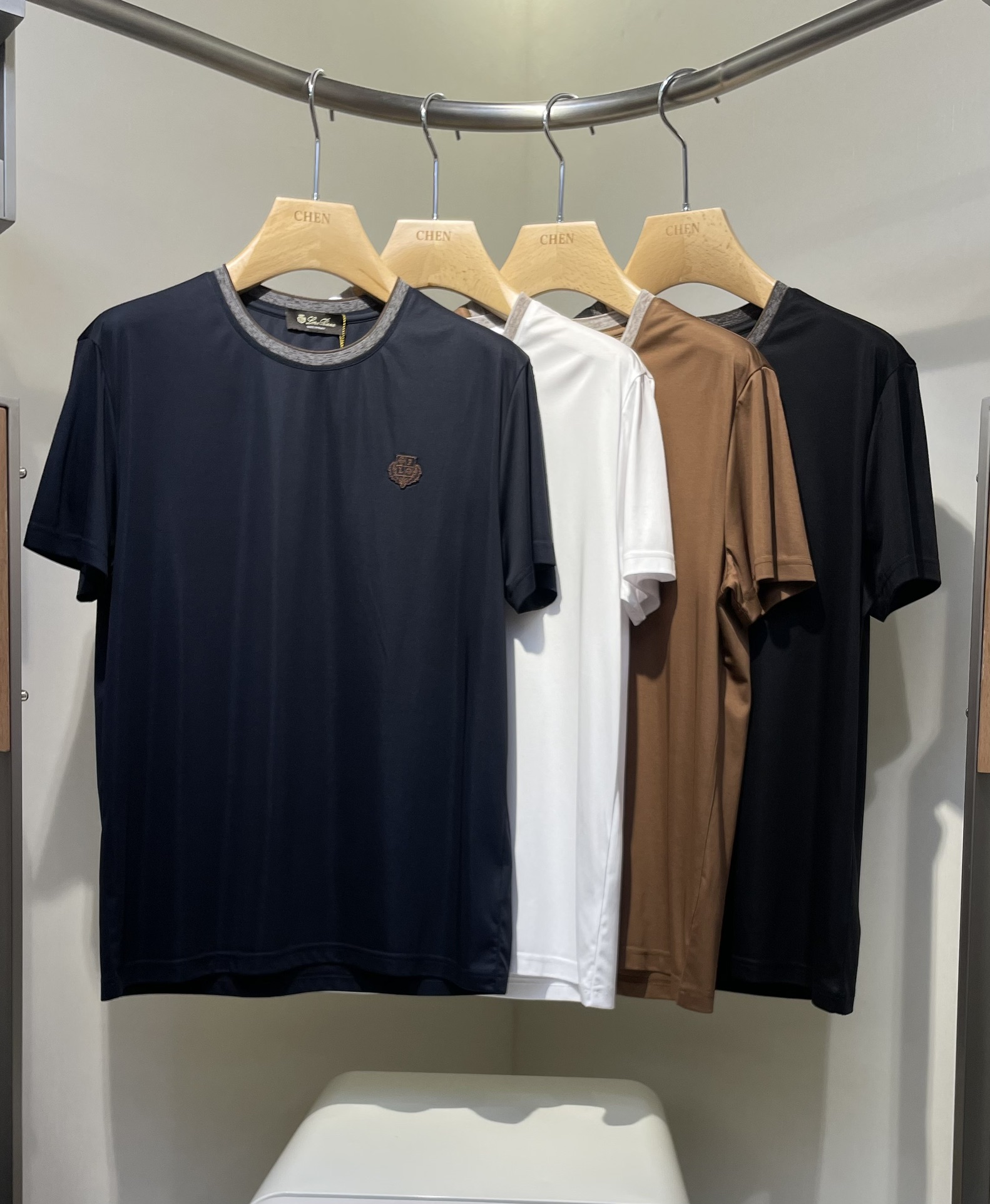 NO:143145,LP*New New·Acetic Acid Short Sleeve Color Black White Blue Coffee Number 46-56, Loro Piana, T-shirt, alexander wang19860909LP*New New·醋酸丝短袖 颜色 黑 白 蓝 咖 码数 46-56,,loro piana,T-shirt,alexander wang,Men's clothing