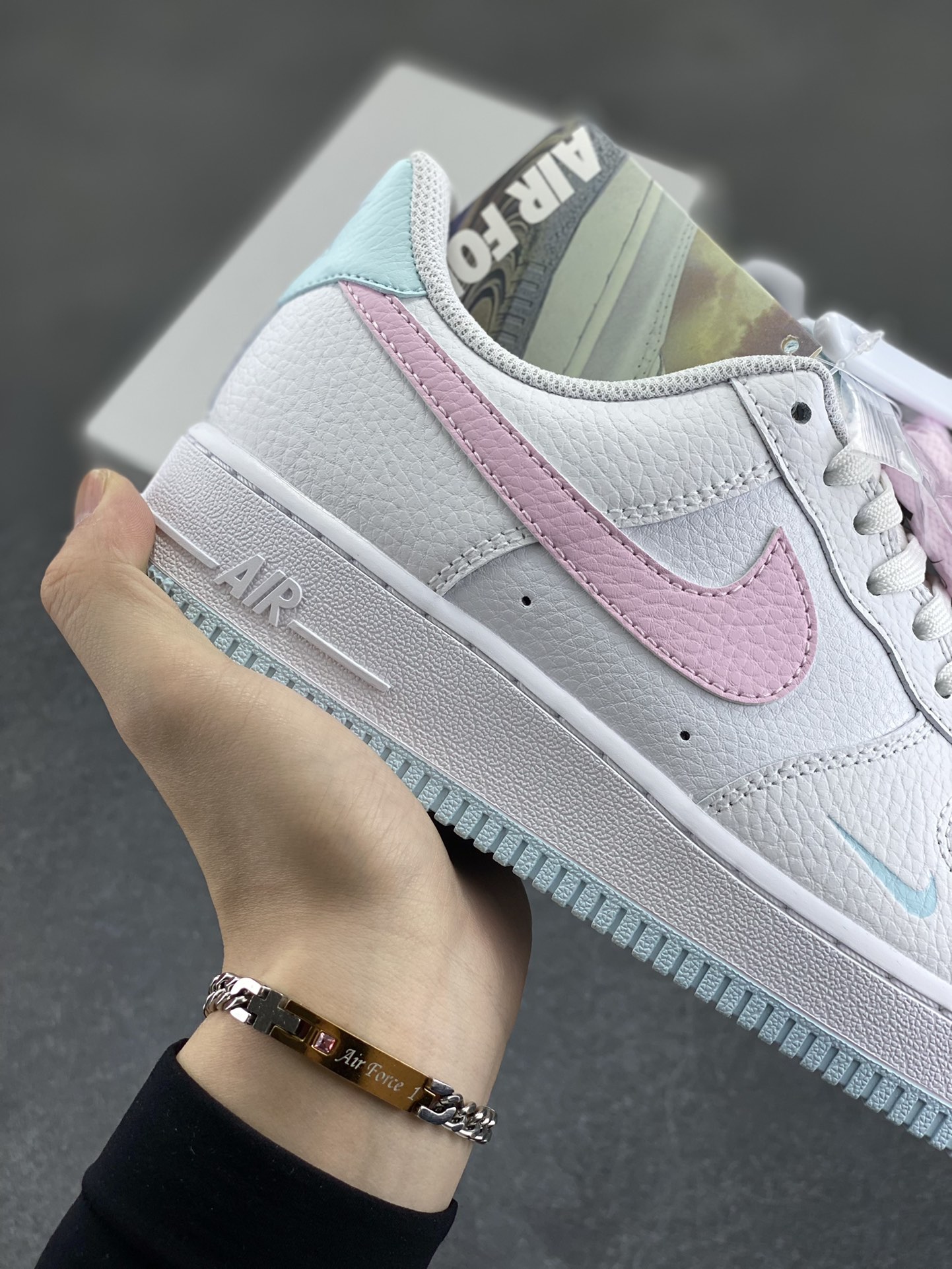 图片[6]-HY版本💯 Nike Air Force 1 07 low空军一号板鞋 白粉 原楦头原纸板 打造纯正空军版型#专注外贸渠道 全掌内置蜂窝气垫 #原盒配件 原厂中底钢印、拉帮完美 货号：IH0640-161 尺码：35.5 36 36.5 37.5 38 38.5 39 40 40.5 41 42 42.5 43 44 44.5 45-选品中心
