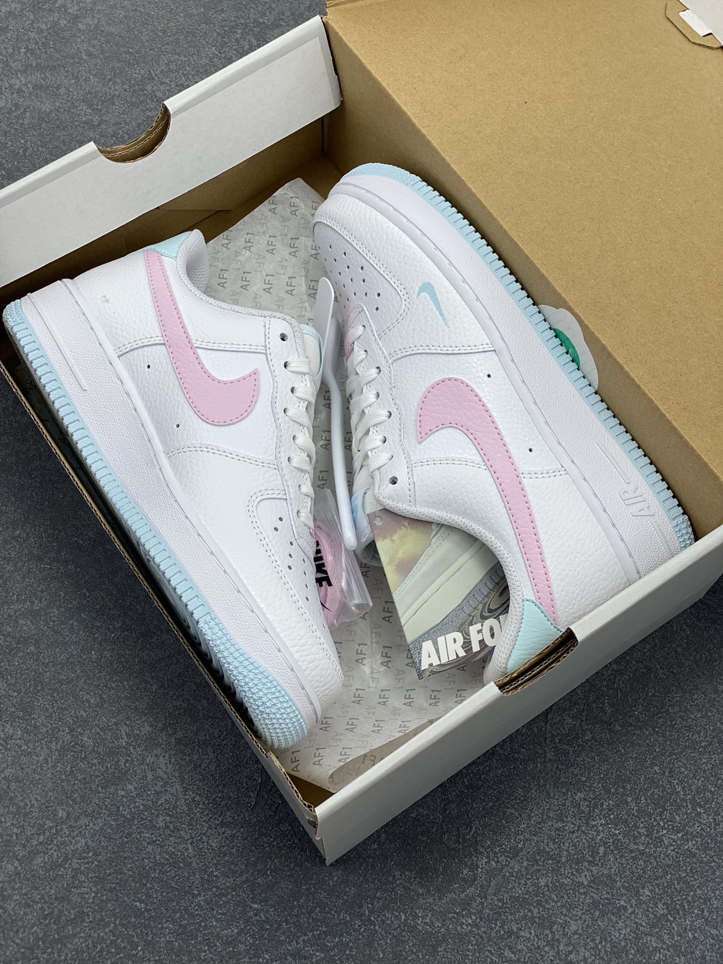 图片[9]-HY版本💯 Nike Air Force 1 07 low空军一号板鞋 白粉 原楦头原纸板 打造纯正空军版型#专注外贸渠道 全掌内置蜂窝气垫 #原盒配件 原厂中底钢印、拉帮完美 货号：IH0640-161 尺码：35.5 36 36.5 37.5 38 38.5 39 40 40.5 41 42 42.5 43 44 44.5 45-选品中心