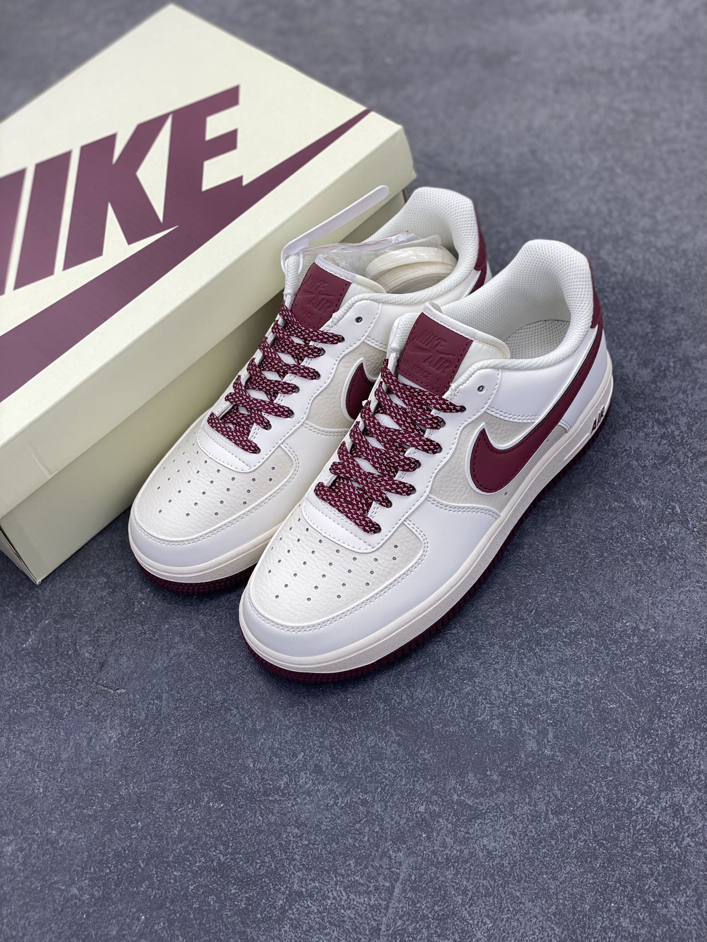 图片[8]-Nike Air Force 1 Low \’07 米深红 满天星低帮空军一号休闲板鞋 客供高亮3m反光 定制头成皮料 定制鞋盒 原楦原纸板 纯正版型 内置全掌气垫 货号：GL6835-005 尺码：36 36.5 37.5 38 38.5 39 40 40.5 41 42 42.5 43 44 44.5 45-选品中心