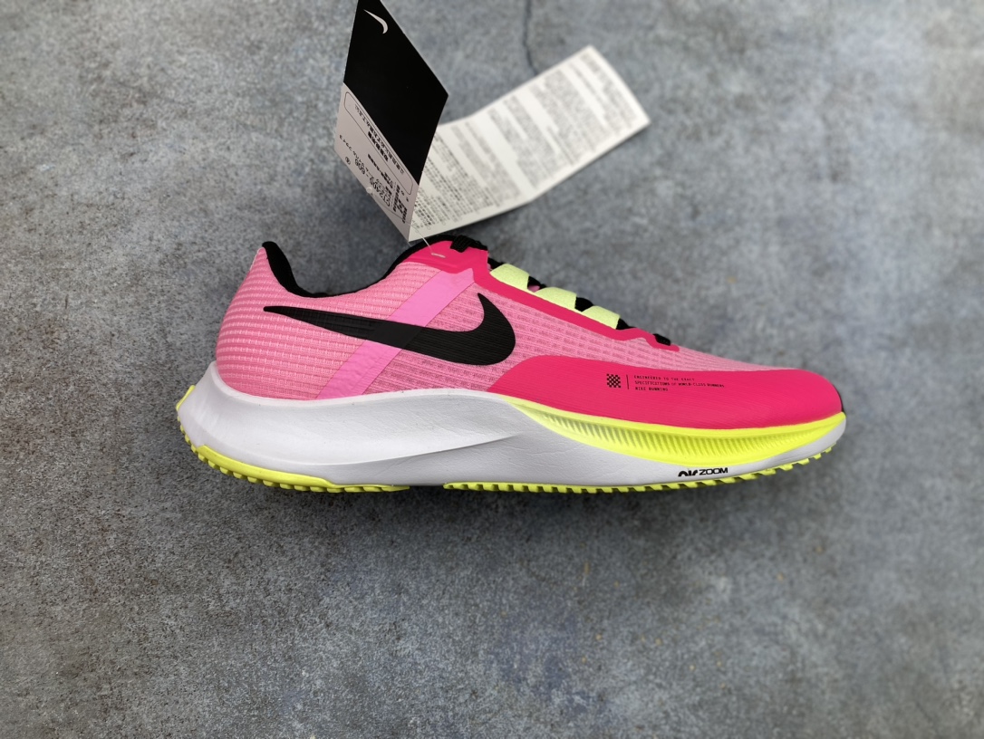 福利💰150
LS版 NIKE AIR Zoom RIVAL Fly 3. 超轻跑步鞋
织物减震轻盈跑步鞋 
该鞋款专为训练和竞速而生 助力疾速畅跑
采用柔软的泡绵缓震配置 结合不易磨损橡胶
货号: CT2405-399l88