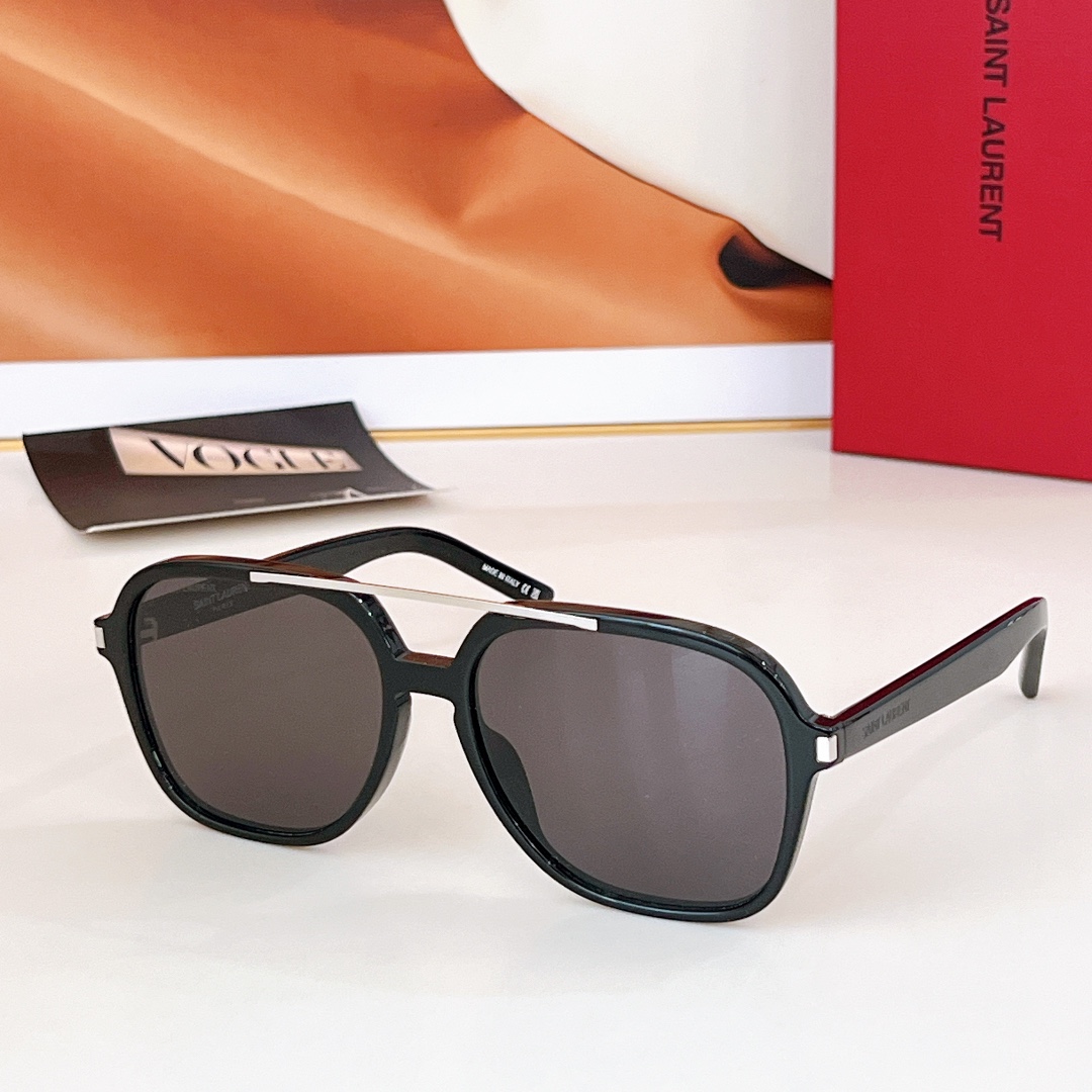  SAINT LAUREN
𝑦𝑠𝑙火爆程度毋庸置疑
MODEL：SL545
SIZE：57口18-145