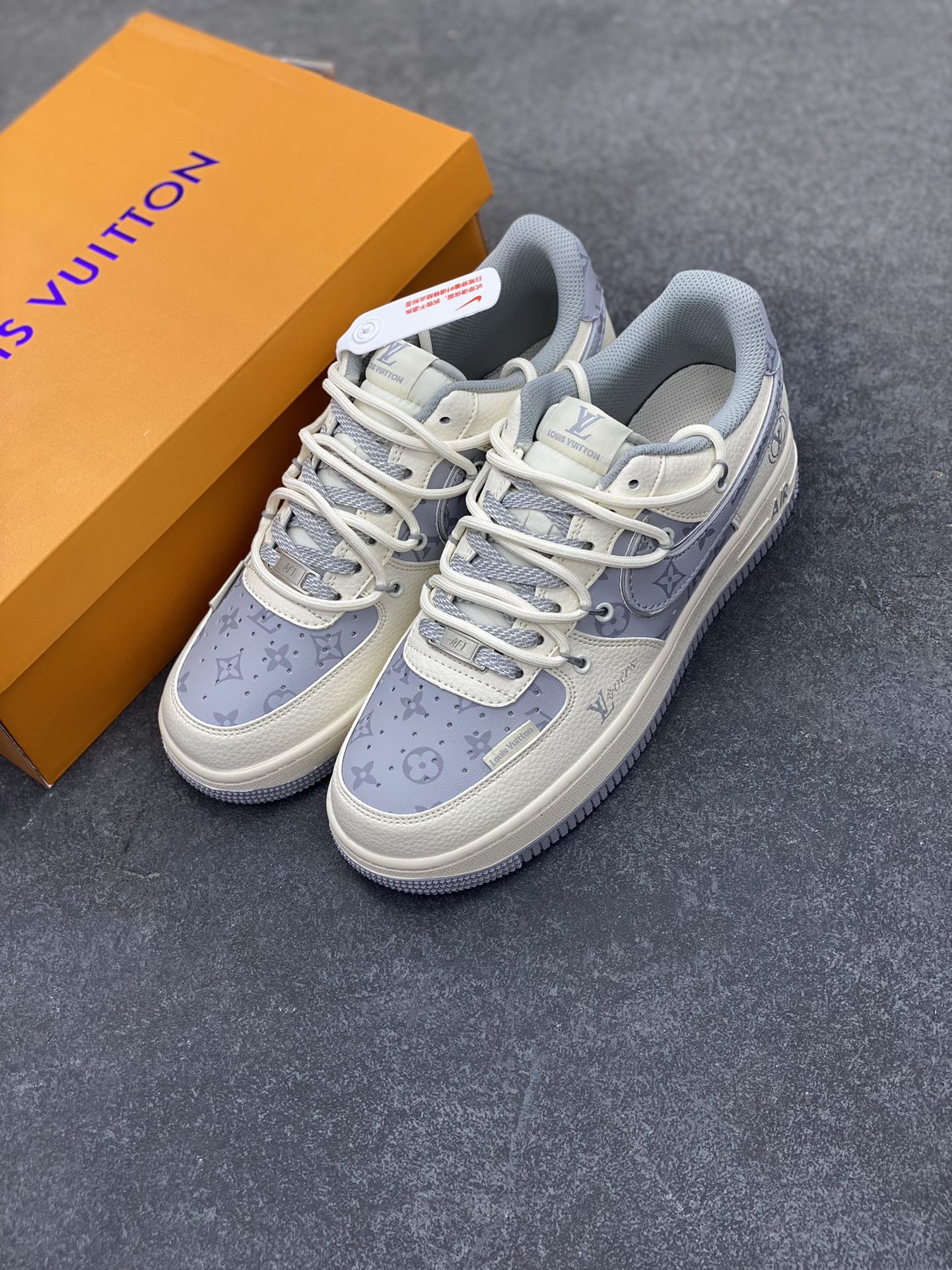 图片[8]-NIke Air Force 1 \’07 Low “LV联名——灰印花抽绳”空军一号 低帮 运动鞋 休闲鞋 折边针车 工艺难度大 原楦头原纸板 原装鞋盒 定制五金配件 内置全掌气垫 原厂鞋底 货号：DM6868-062 尺码：36 36.5 37.5 38 38.5 39 40 40.5 41 42 42.5 43 44 44.5 45-选品中心