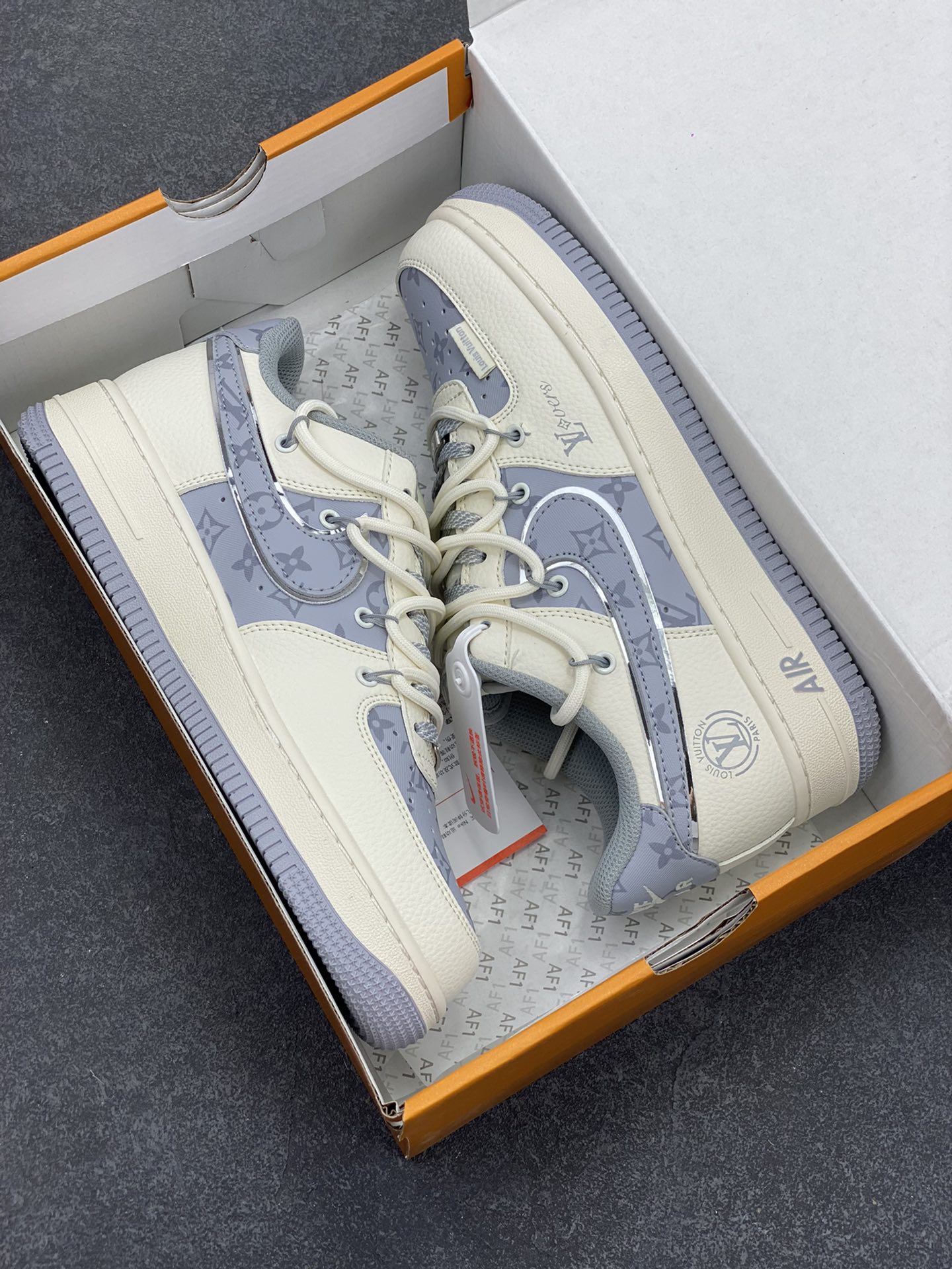 图片[9]-NIke Air Force 1 \’07 Low “LV联名——灰印花抽绳”空军一号 低帮 运动鞋 休闲鞋 折边针车 工艺难度大 原楦头原纸板 原装鞋盒 定制五金配件 内置全掌气垫 原厂鞋底 货号：DM6868-062 尺码：36 36.5 37.5 38 38.5 39 40 40.5 41 42 42.5 43 44 44.5 45-选品中心