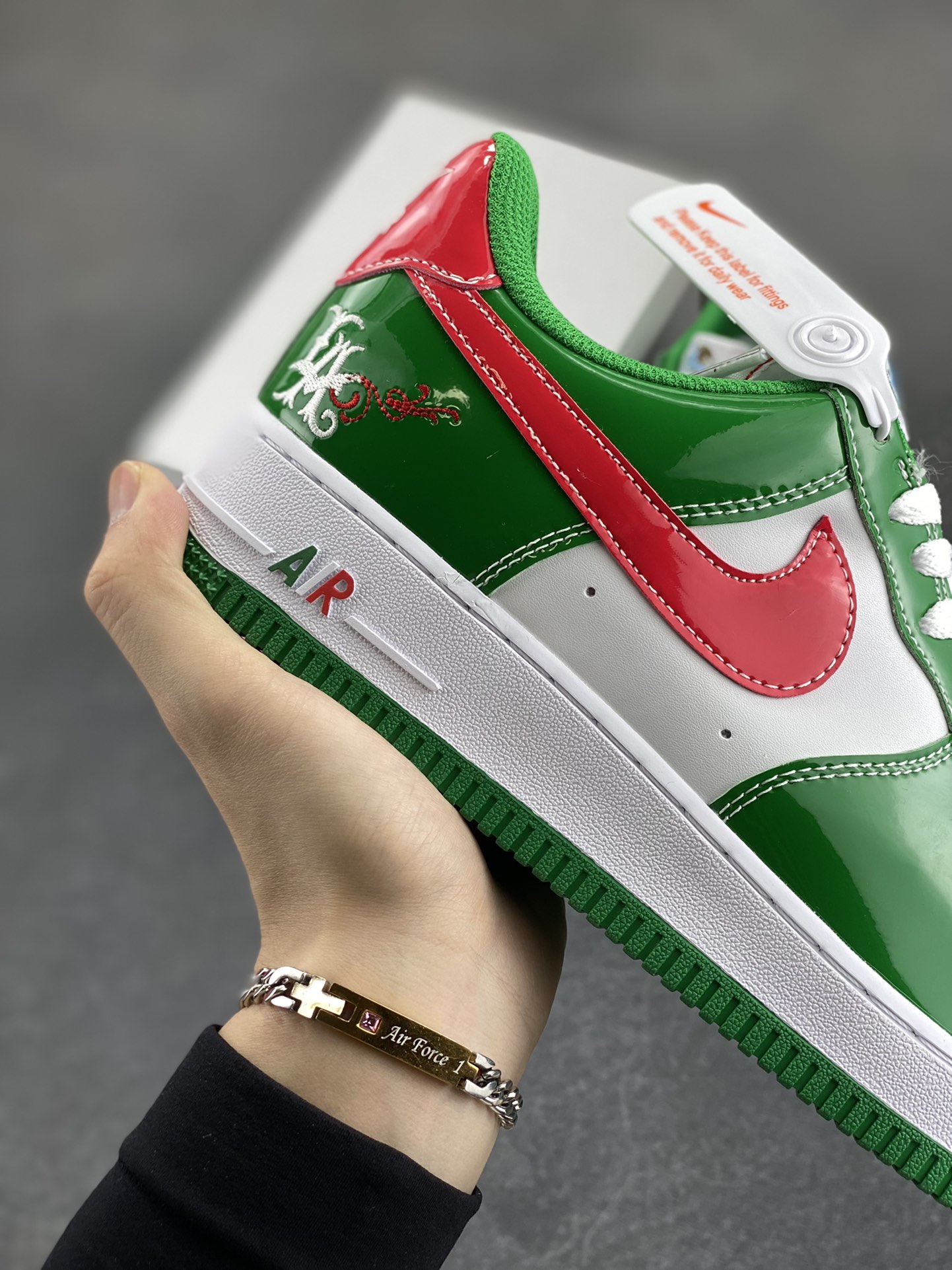 图片[6]-Air Force 1\’ 07 原楦头原纸板 打造纯正空军版型 专注外贸渠道 全掌内置蜂窝气垫 #原盒配件 原厂中底钢印、拉帮完美 货号：306146-131 尺码：36 36.5 37.5 38 38.5 39 40 40.5 41 42 42.5 43 44 44.5 45-选品中心