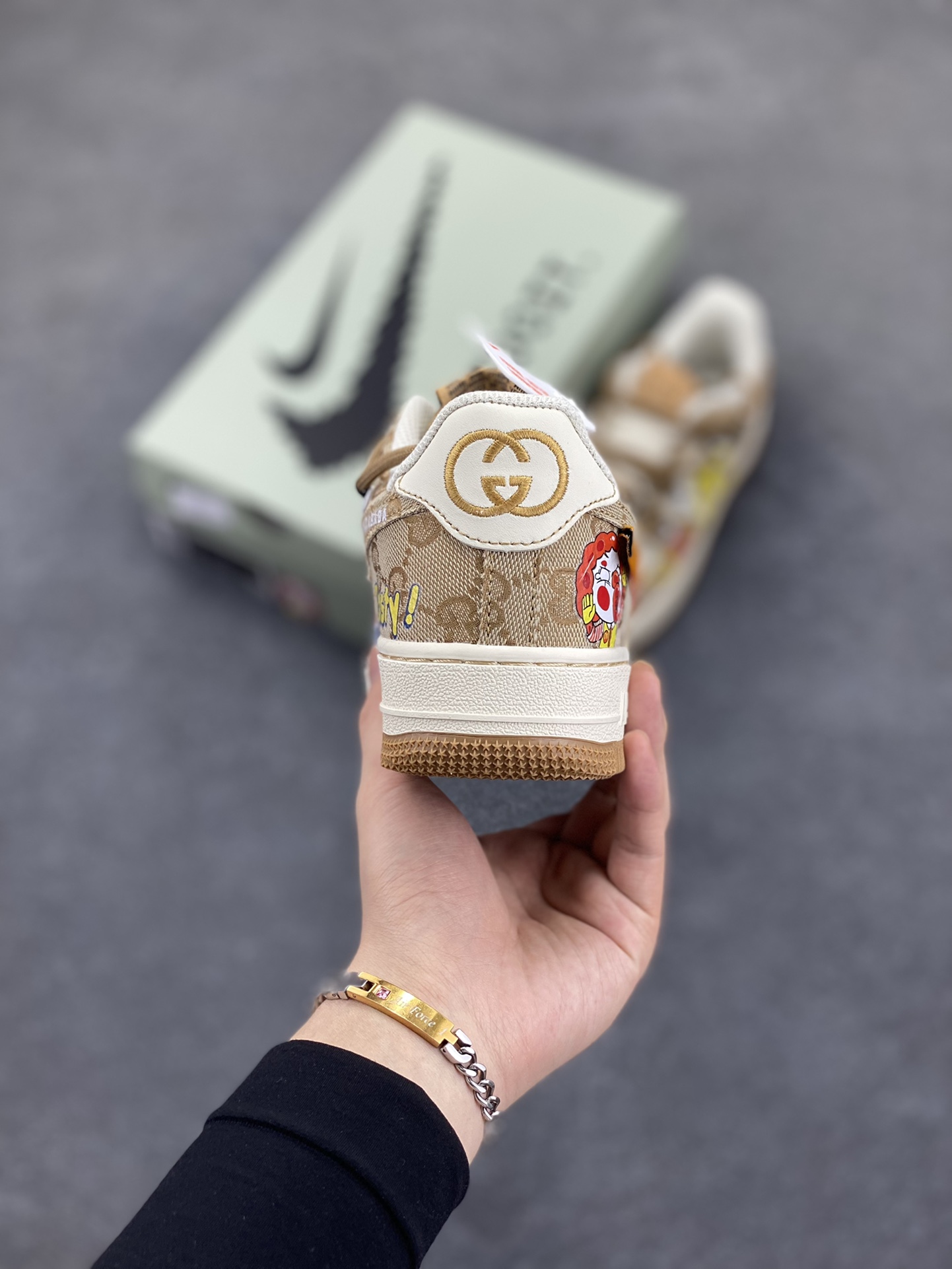 图片[4]-Nike Air Force 1 Low✨ “McDonald\’s” “麦当劳”空军一号低帮休闲运动绑带板鞋 麦当劳是全球最大的连锁快餐上市公司，1955年由雷·克洛克创立，总部位于美国芝加哥。1961年，麦当劳的品牌logo首次加入了“金色拱门”元素，金色双抛物线化身成为金色的“M”标识，成为麦当劳品牌象征性的标志。 货号：BD0077-111 尺码：36 36.5 37.5 38 38.5 39 40 40.5 41 42 42.5 43 44 44.5 45-选品中心