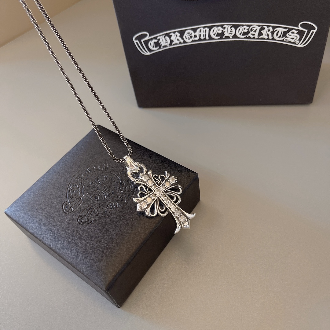 NO:111074,Too handsome and exciting the latest model Croxin, no explosion, factory direct sales, original one-to-one reproduction, Croxin golden necklace, jewelry boutique, chrome hearts, necklace19860909太帅爆了最新款克罗心 不爆不发 厂家直销 原版一比一复刻 克罗心金色项链,饰品精品,chrome hearts,necklace,Jewelry