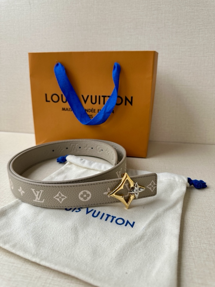      3.0宽LV 双面荔枝腰带以新颖视角解读路易威登经典元素 Monogram EmPreinte