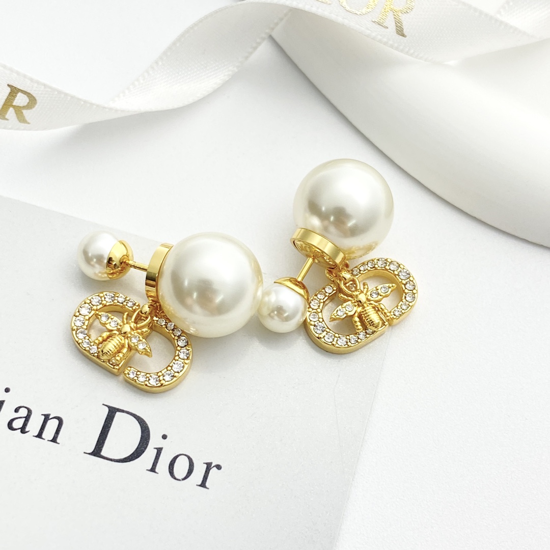 Stylish DIOR Ear Nails: £240, CD and Bee Theme, Stylish and Expensive