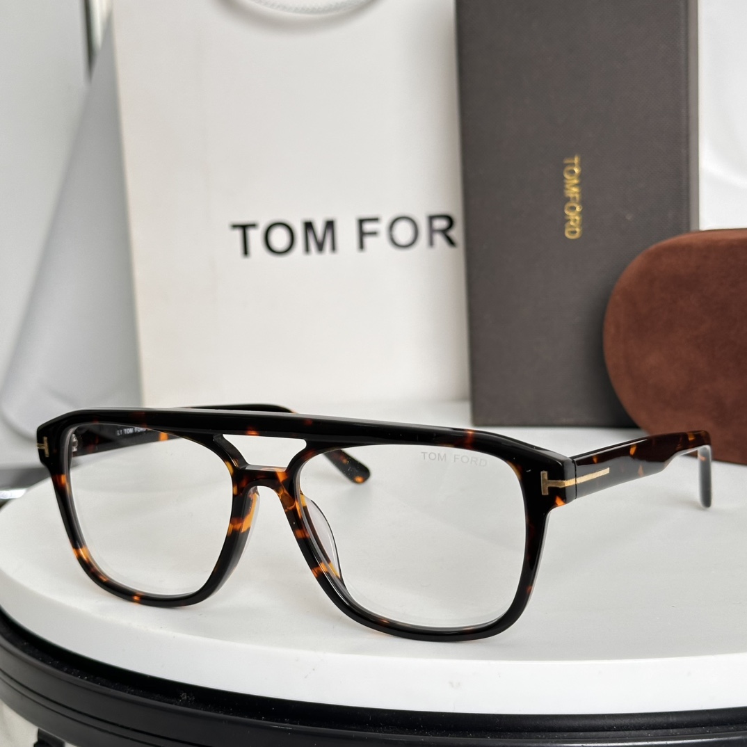  ‼️TOM FOR*官网原版一比一
汤姆福*ModelFT6024-B潮流时尚界的领军大牌牌，受很多时
