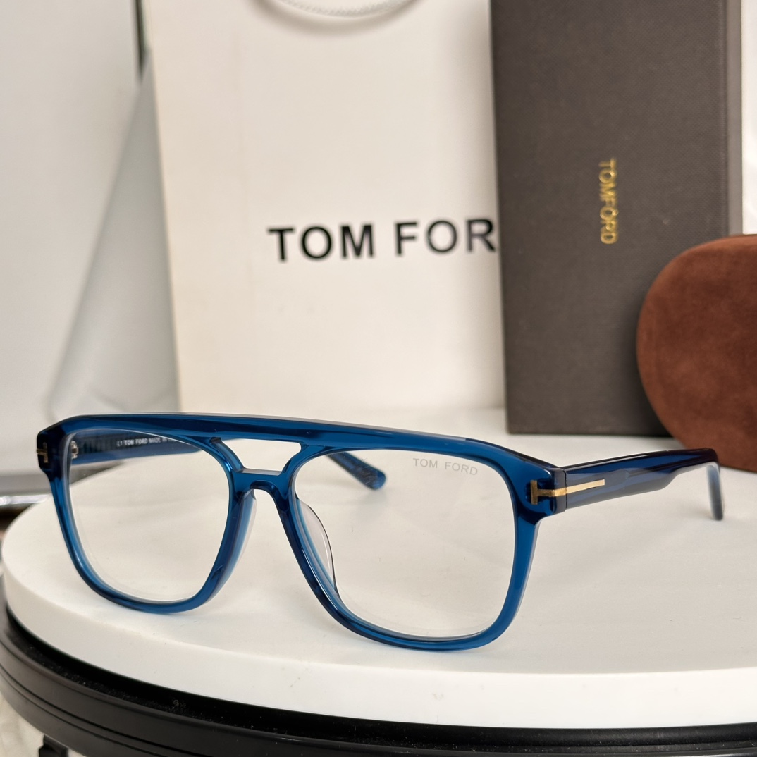  ‼️TOM FOR*官网原版一比一
汤姆福*ModelFT6024-B潮流时尚界的领军大牌牌，受很多时