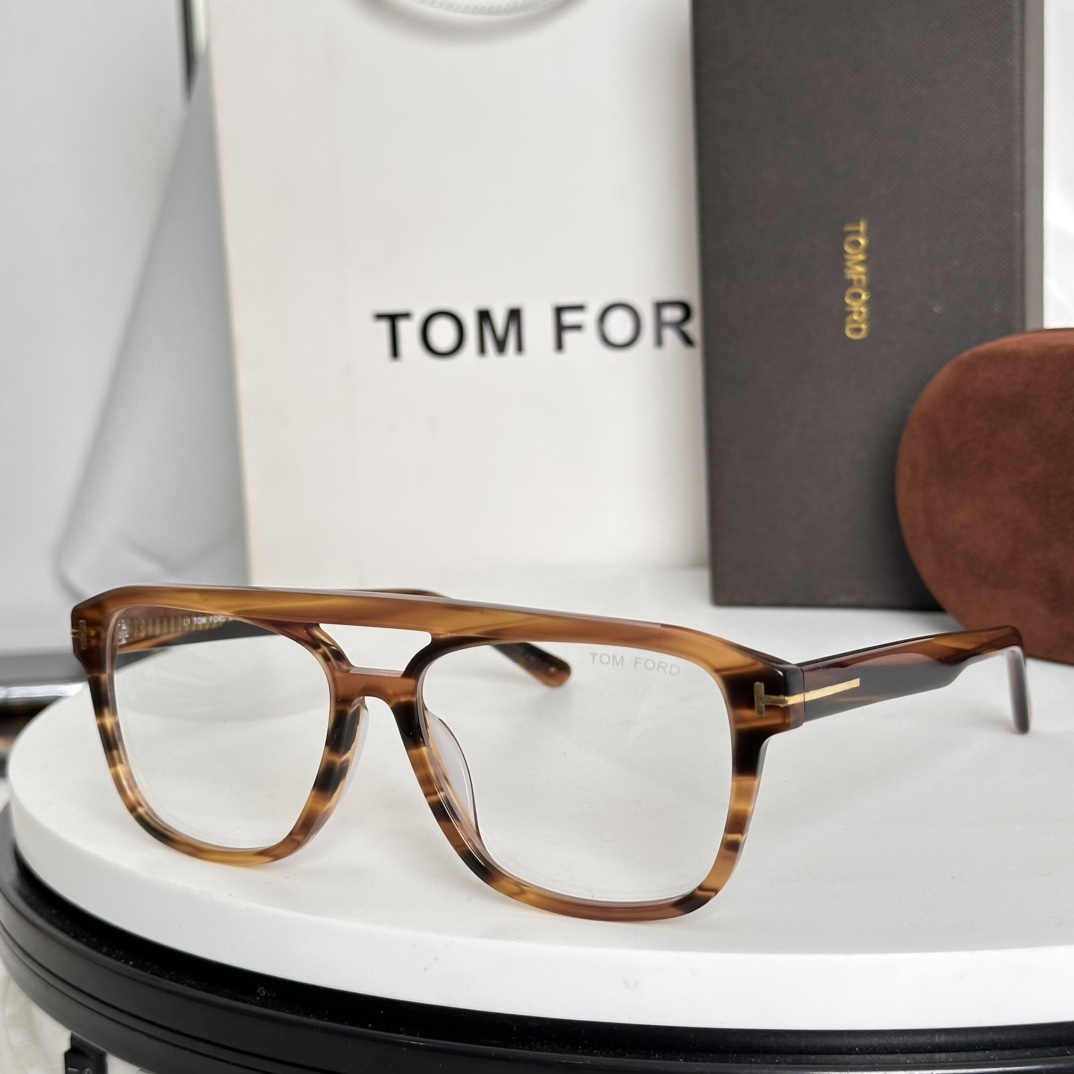  ‼️TOM FOR*官网原版一比一
汤姆福*ModelFT6024-B潮流时尚界的领军大牌牌，受很多时