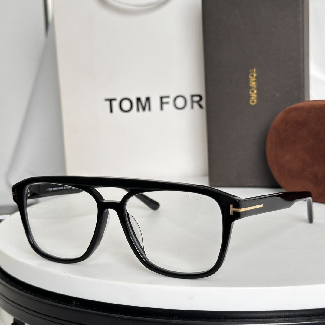  ‼️TOM FOR*官网原版一比一
汤姆福*ModelFT6024-B潮流时尚界的领军大牌牌，受很多时