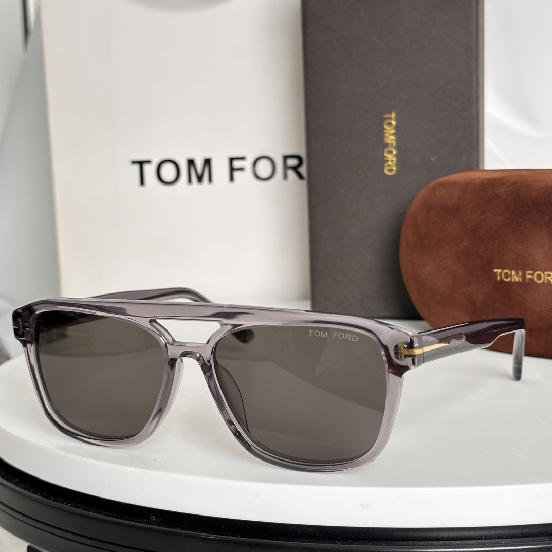  ‼️TOM FOR*官网原版一比一
汤姆福*ModelFT6024-B潮流时尚界的领军大牌牌，受很多时
