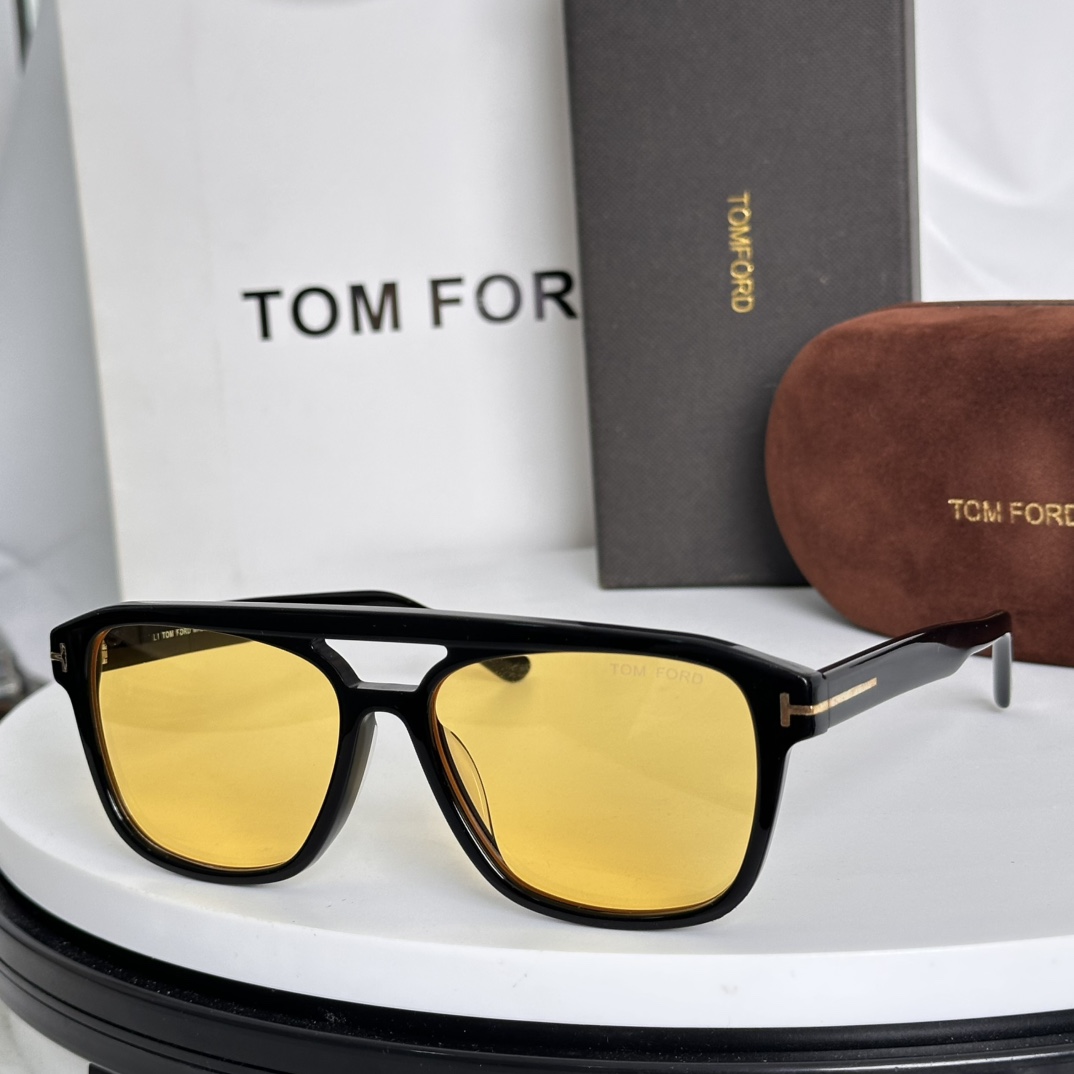  ‼️TOM FOR*官网原版一比一
汤姆福*ModelFT6024-B潮流时尚界的领军大牌牌，受很多时