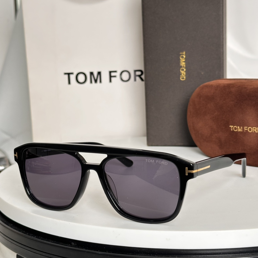  ‼️TOM FOR*官网原版一比一
汤姆福*ModelFT6024-B潮流时尚界的领军大牌牌，受很多时