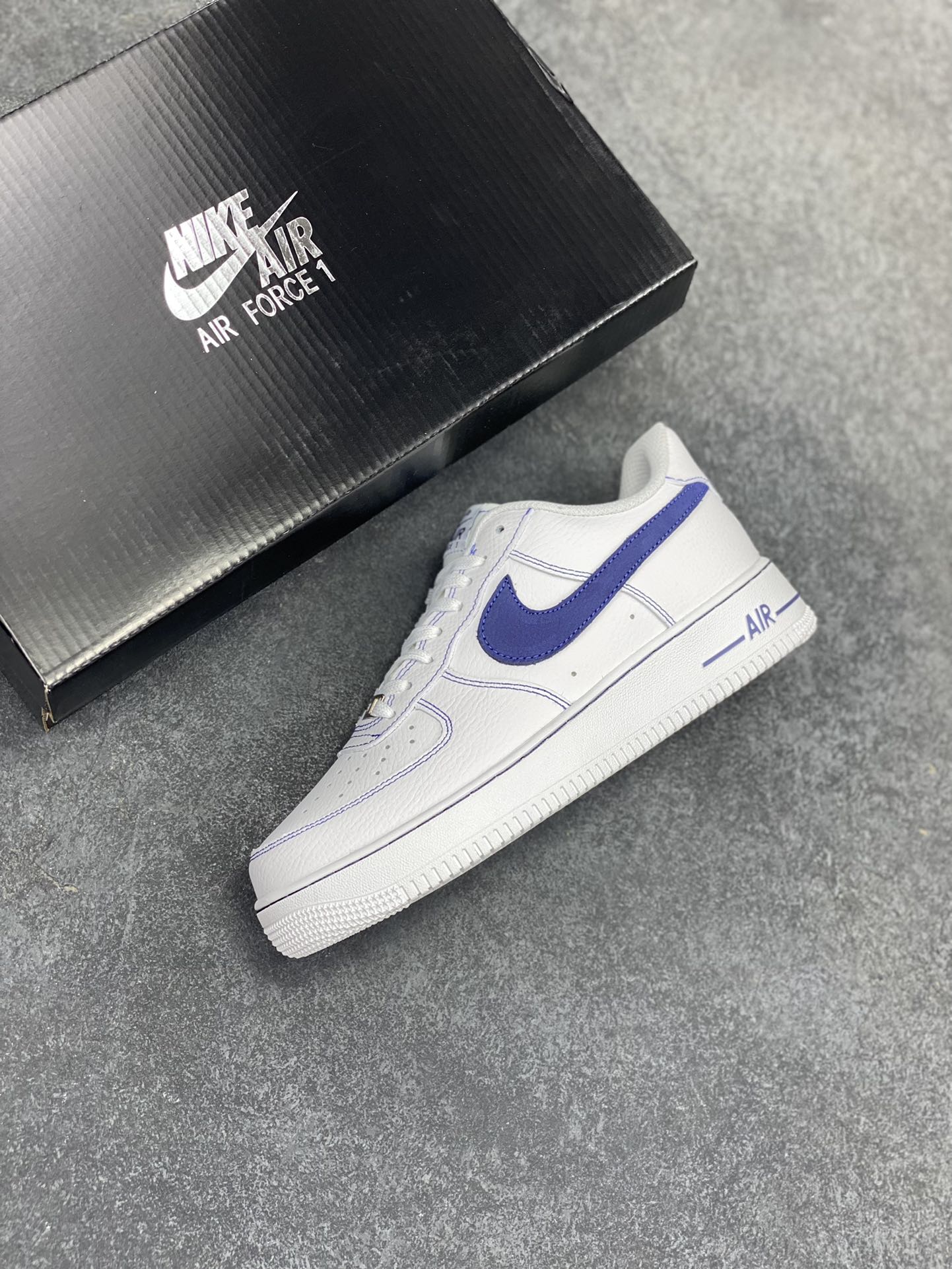 图片[7]-福利特价 Nike Air Force 1 Low 白蓝 原楦头原纸板 打造纯正空军版型 专注外贸渠道 全掌内置蜂窝气垫 原盒配件 原厂中底钢印、拉帮完美 货号：HQ2037-100 尺码：36 36.5 37.5 38 38.5 39 40 40.5 41 42 42.5 43 44 44.5 45-选品中心