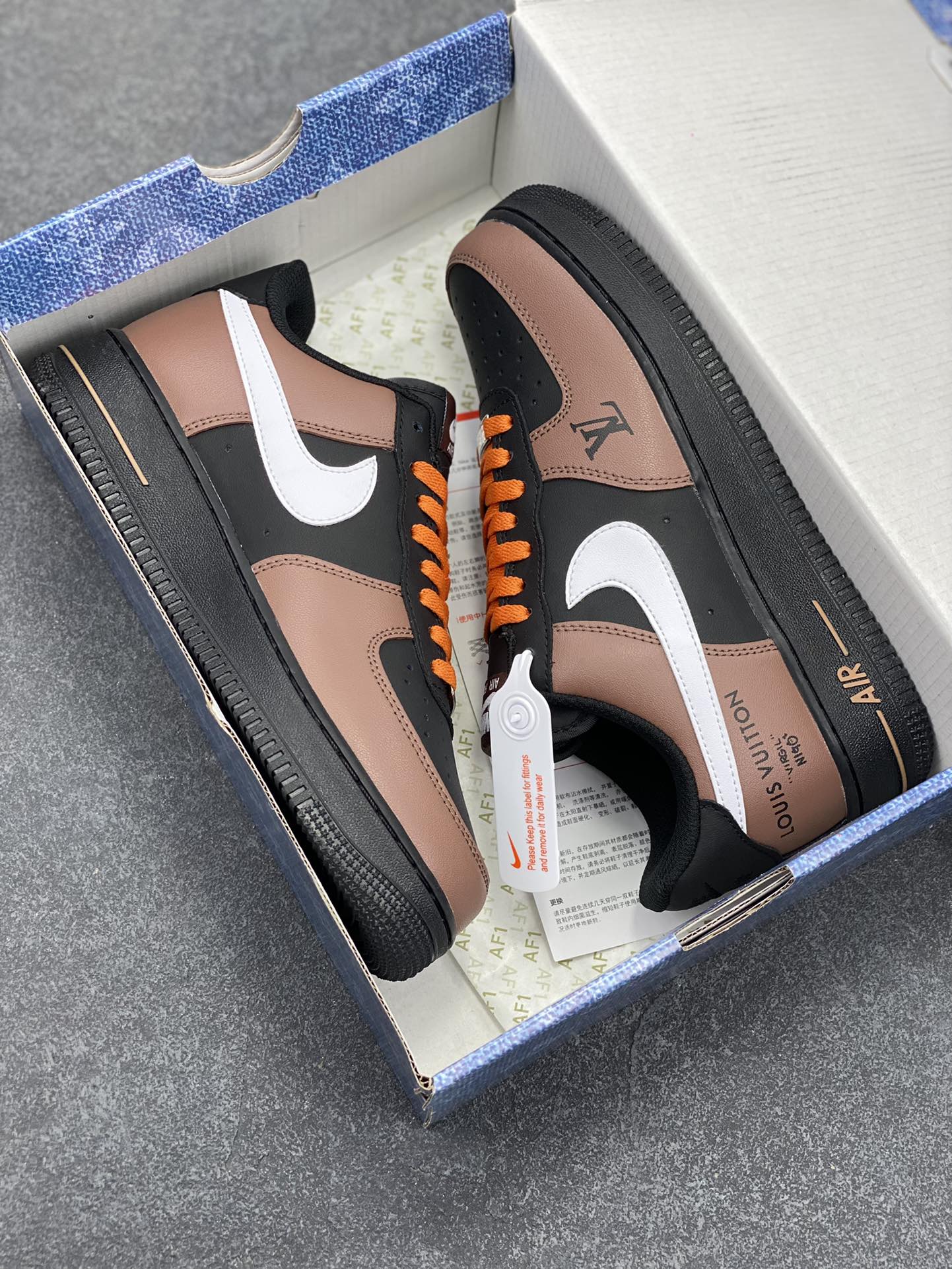 图片[9]-Nike Air Force 1 Low 空军一号低帮百搭休闲运动板鞋。柔软、弹性十足的缓震性能和出色的中底设计，横跨复古与现代的外型结合，造就出风靡全球三十多年的Force 1，直到今天还深受青睐。 货号：808788-624 尺码：36 36.5 37.5 38 38.5 39 40 40.5 41 42 42.5 43 44 44.5 45-选品中心