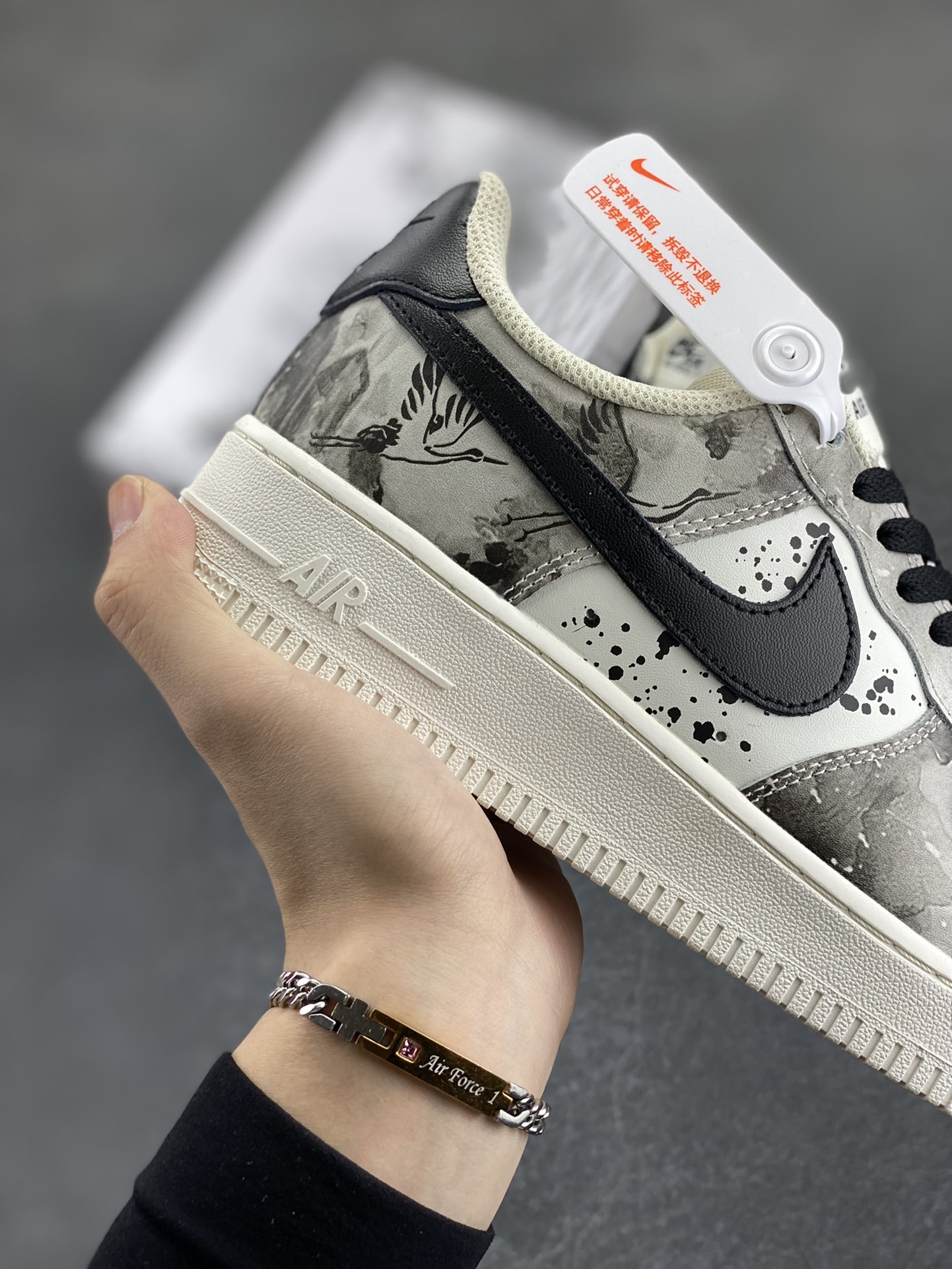 图片[6]-Nike Air Force 1 Low ’07 山水墨画配色 空军一号低帮休闲板鞋 原厂定制皮料 原盒原包装 原楦原纸板 纯正版型 正品NFC感应芯片 高清洁度 内置全掌气垫 货号：BL1522-089 尺码：36 36.5 37.5 38 38.5 39 40 40.5 41 42 42.5 43 44 44.5 45-选品中心