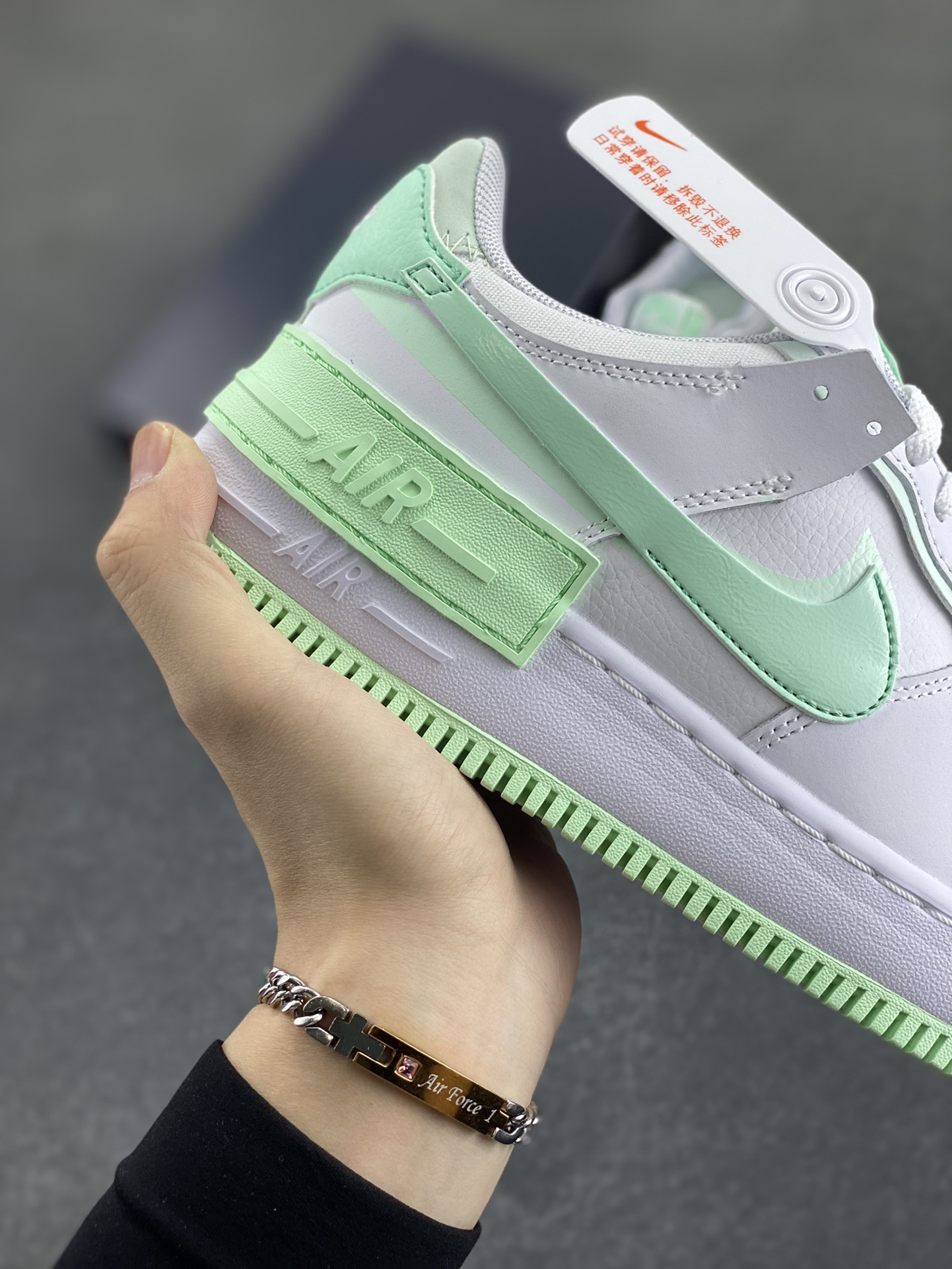 图片[6]-NK Air Force 1 Shadow 轻量增高低帮百搭板鞋\”拼接马卡龙\” 全新少女系解构主义设计双层轻量EVA发泡中底+防滑RB橡胶外圈底鞋底 原楦头原纸板 打造纯正空军版型 专注外贸渠道 全掌内置蜂窝气垫 原盒配件 原厂中底钢印、拉帮完美 货号：FZ3773-100 尺码：35.5 36 36.5 37.5 38 38.5 39 40-选品中心